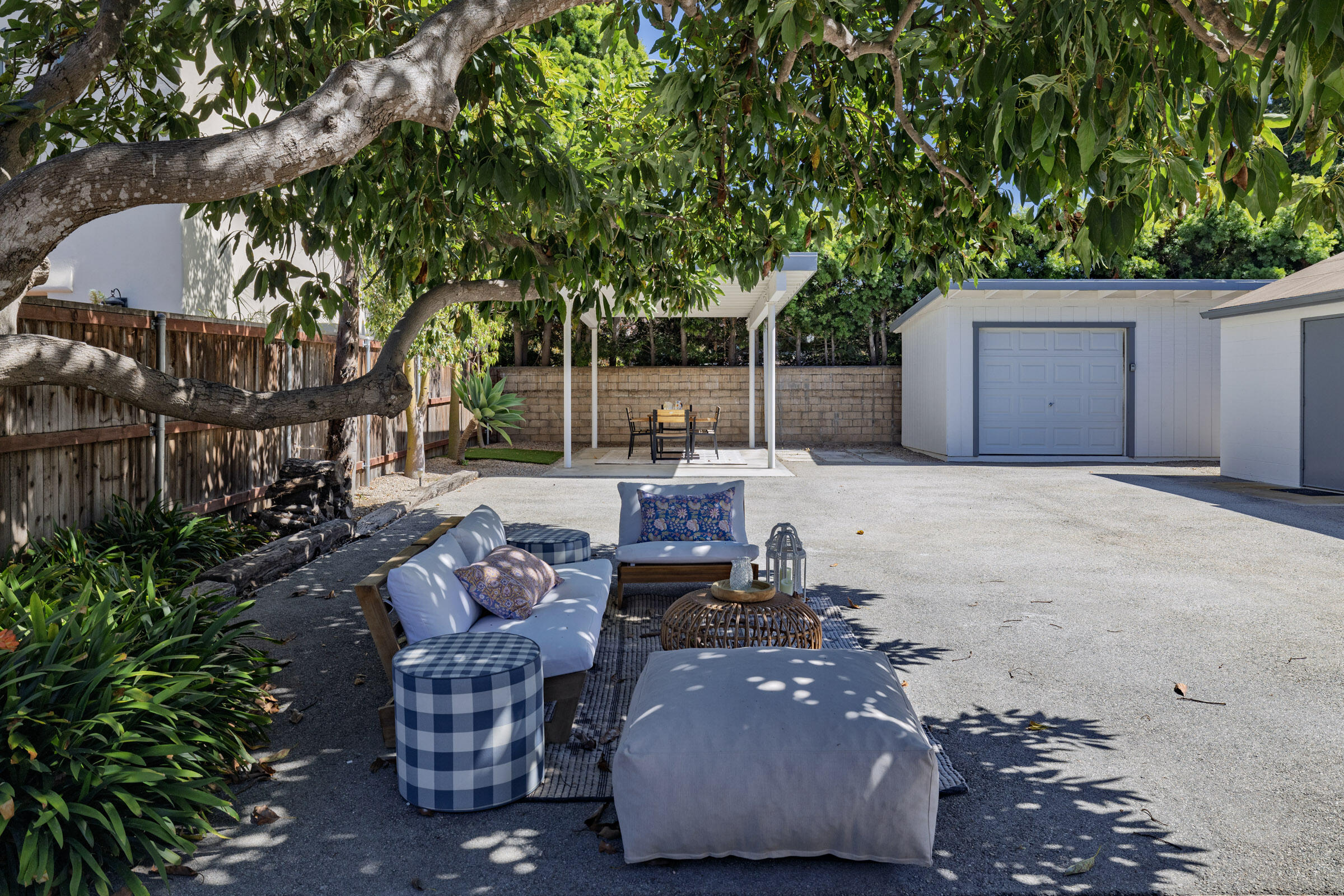 1098 Linden Avenue