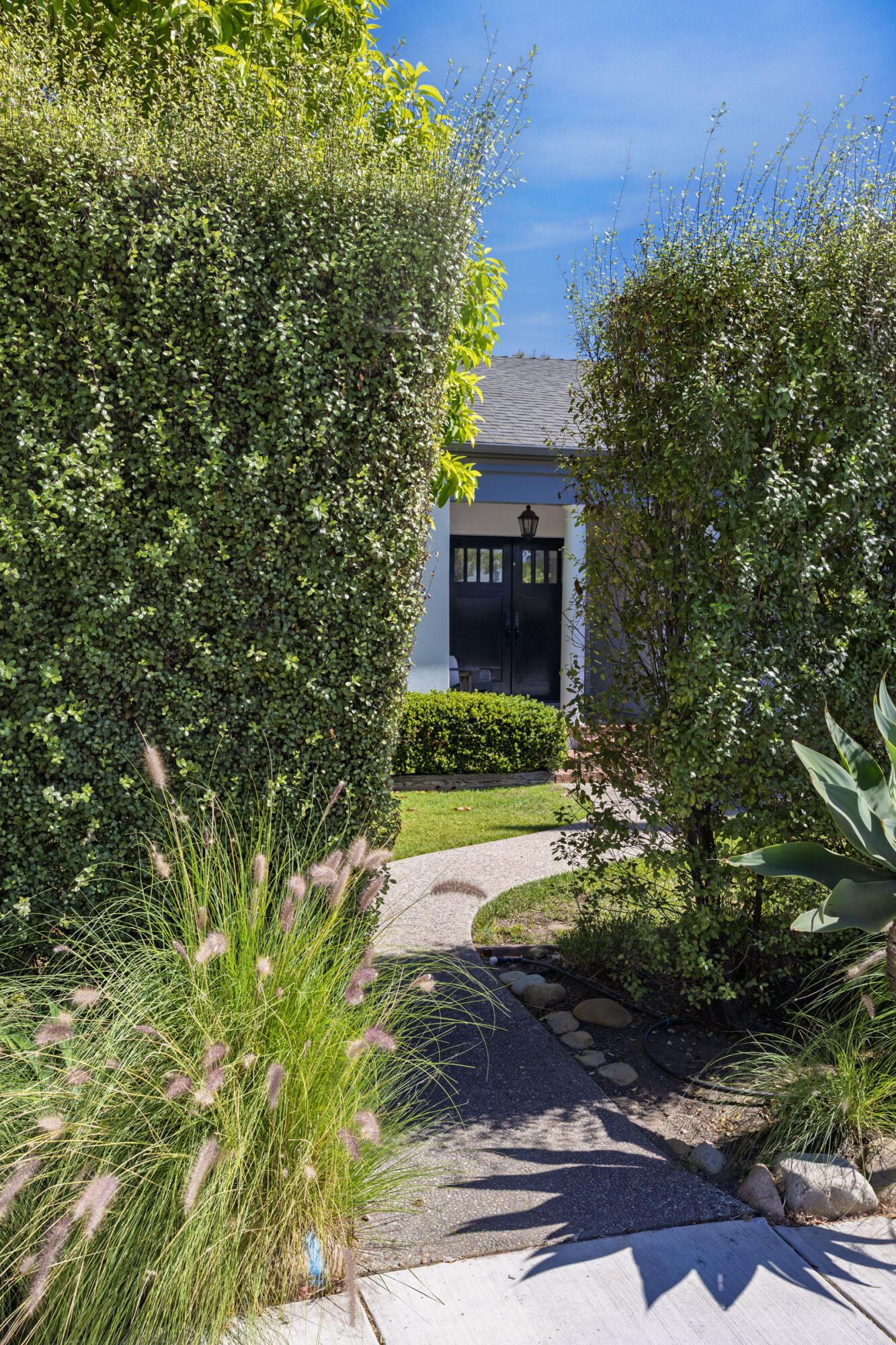 1098 Linden Avenue