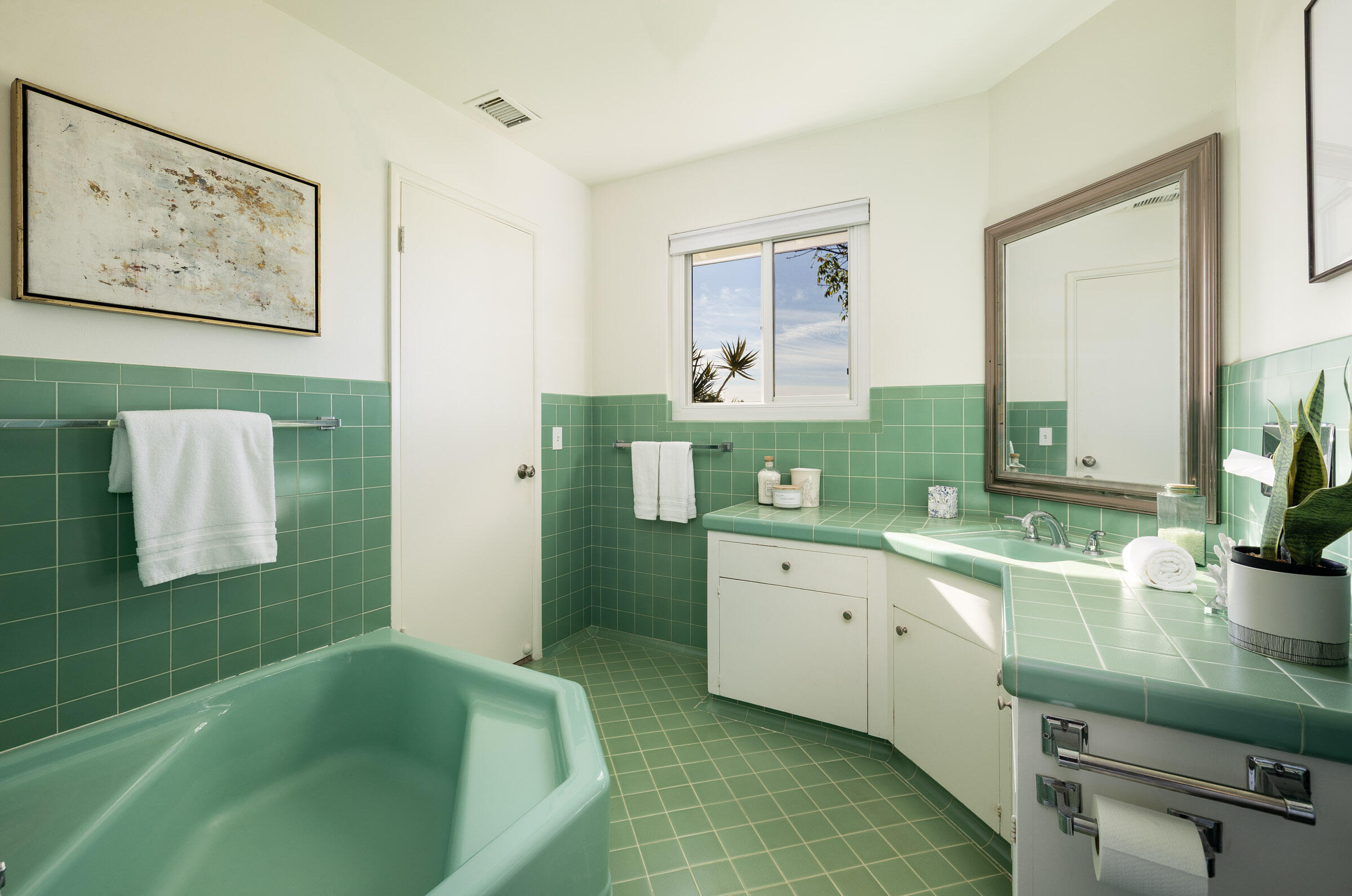 200 Ellwood Ridge Road