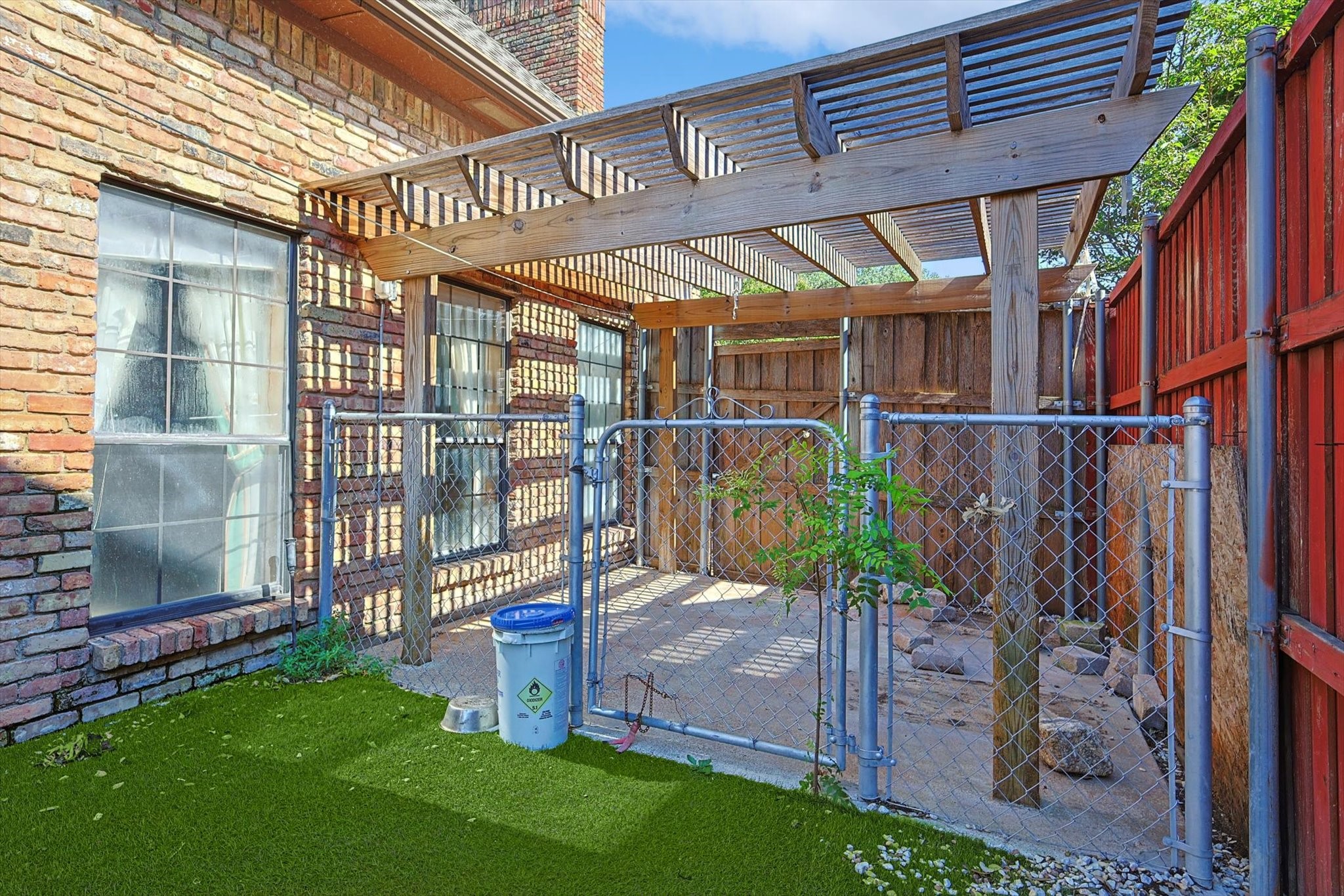 4911 Bellerive Drive