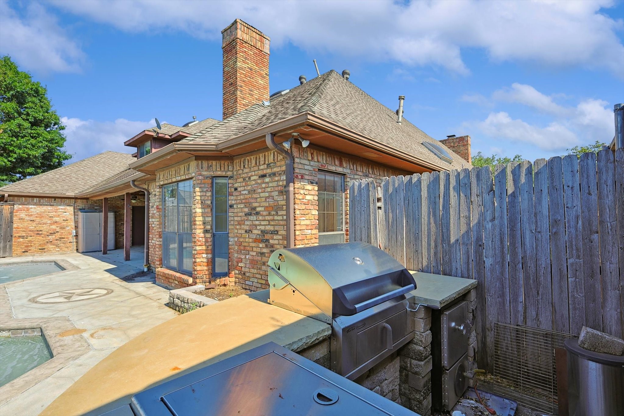 4911 Bellerive Drive