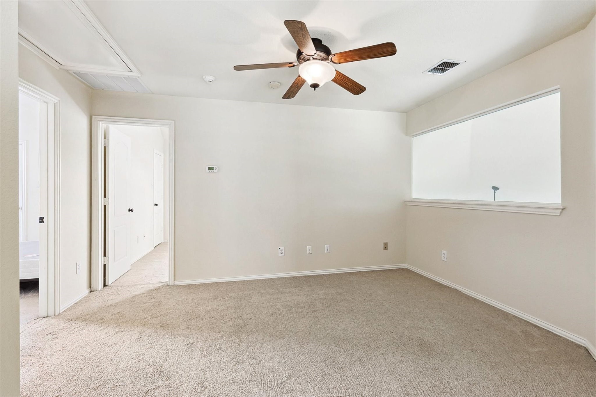 1192 Valley Oaks Drive
