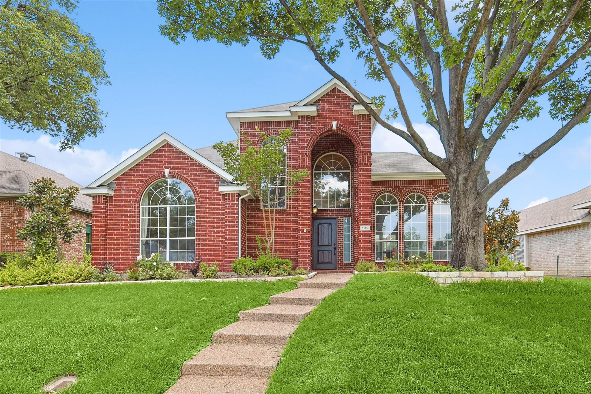 1192 Valley Oaks Drive