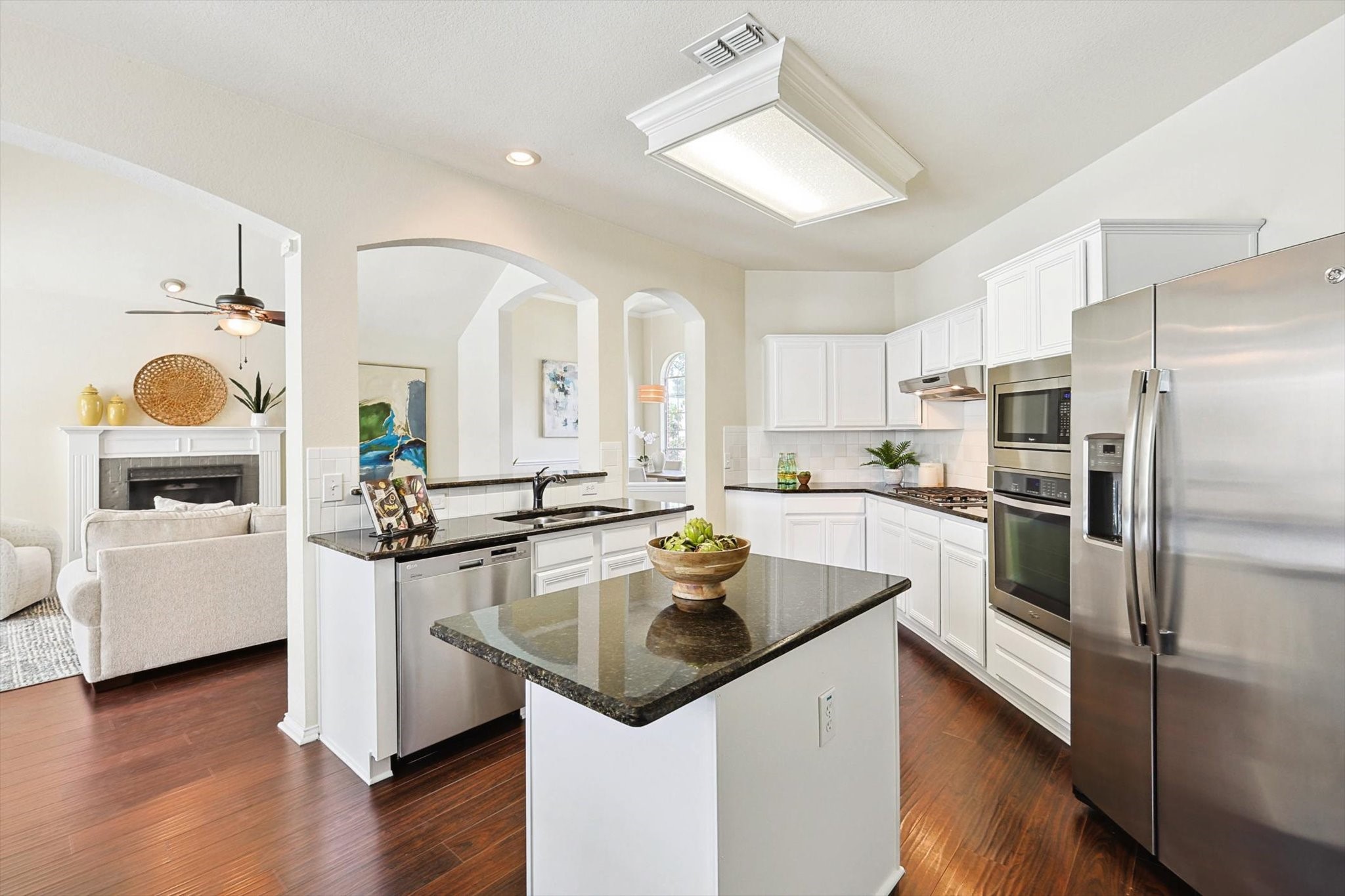 1192 Valley Oaks Drive