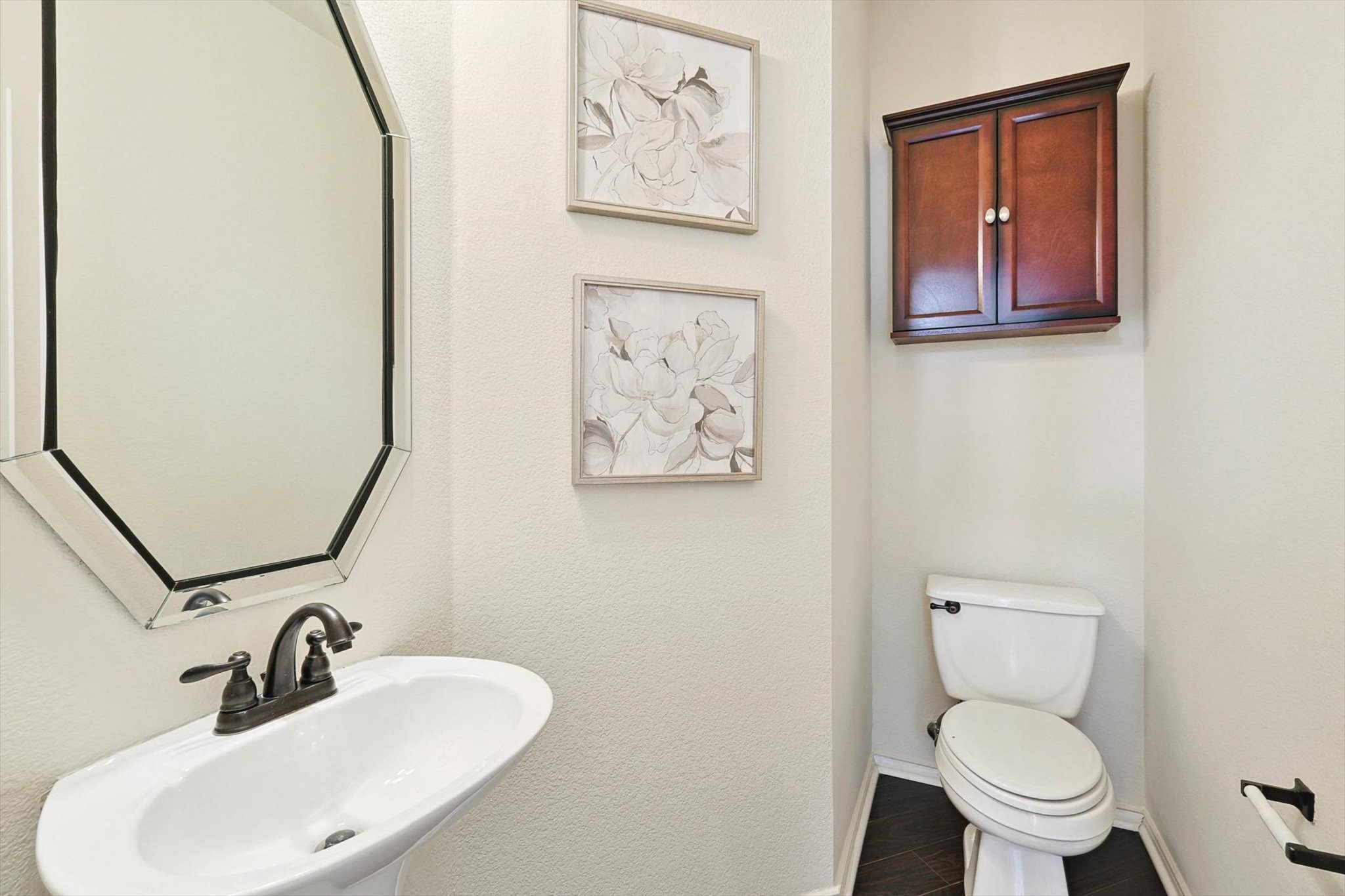 1192 Valley Oaks Drive