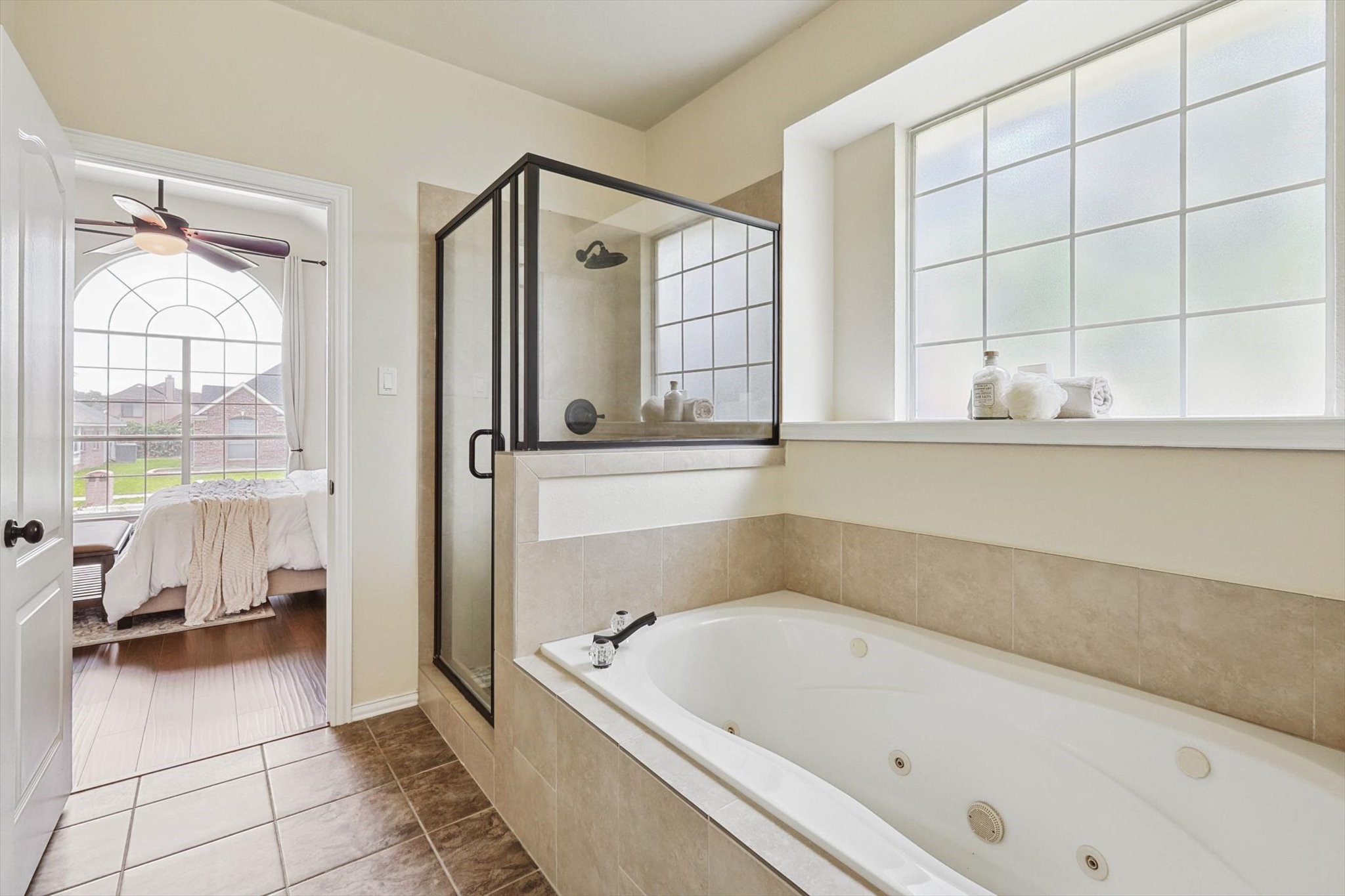 1192 Valley Oaks Drive