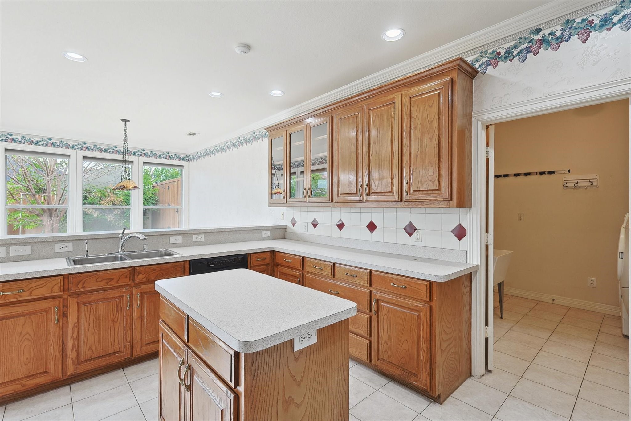 616 Killarney