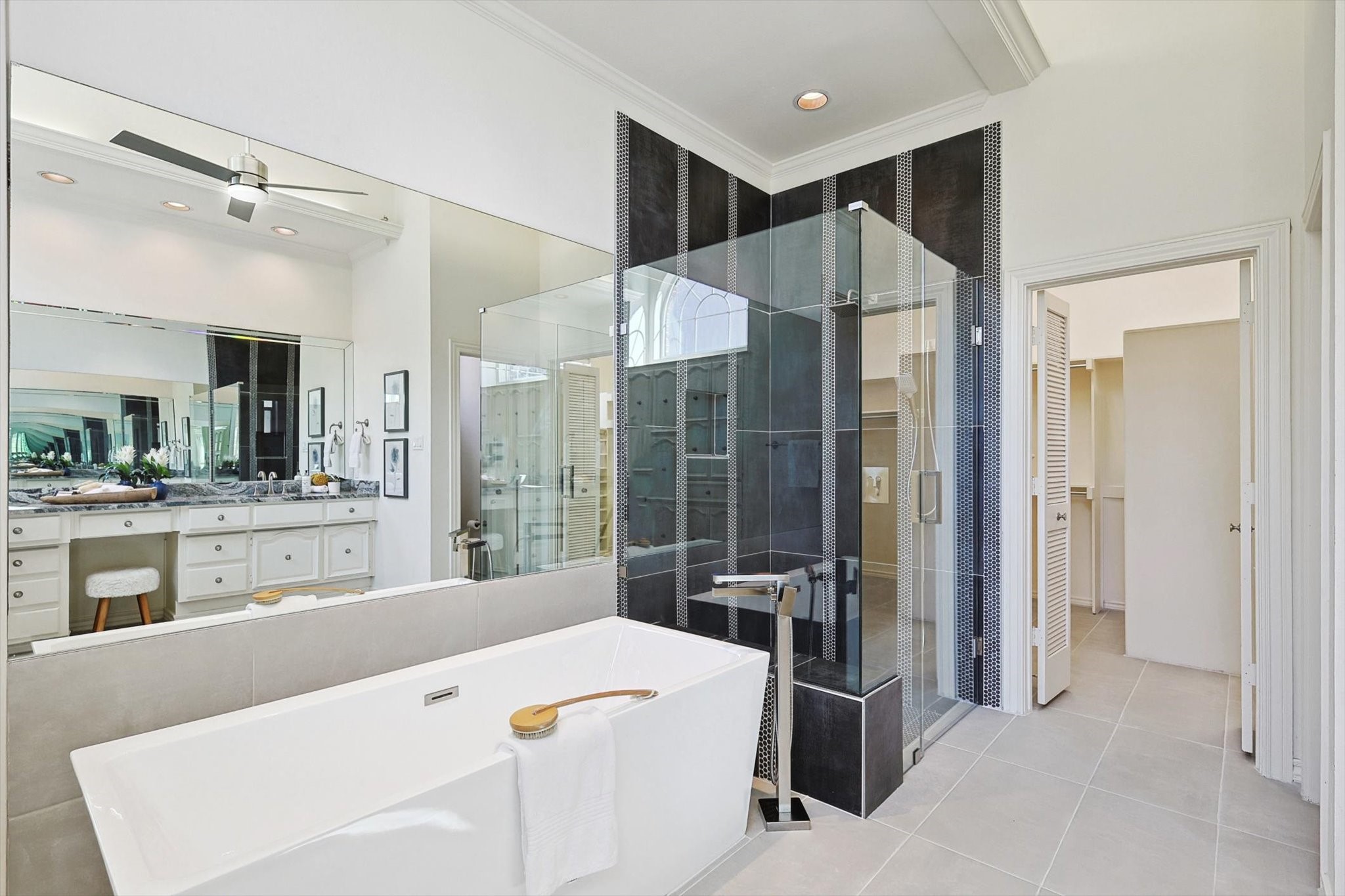 4708 Holly Tree Drive