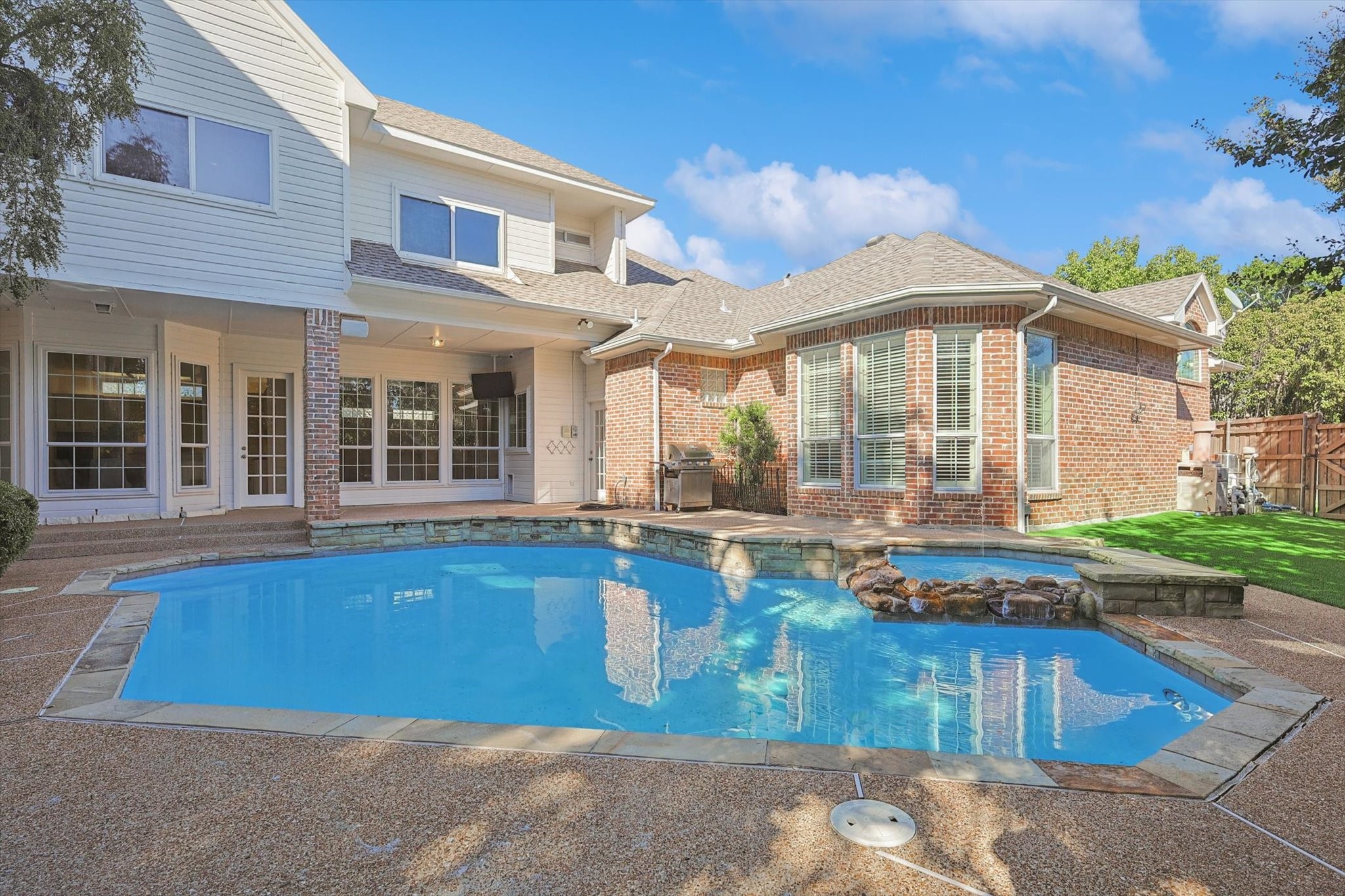 4708 Holly Tree Drive