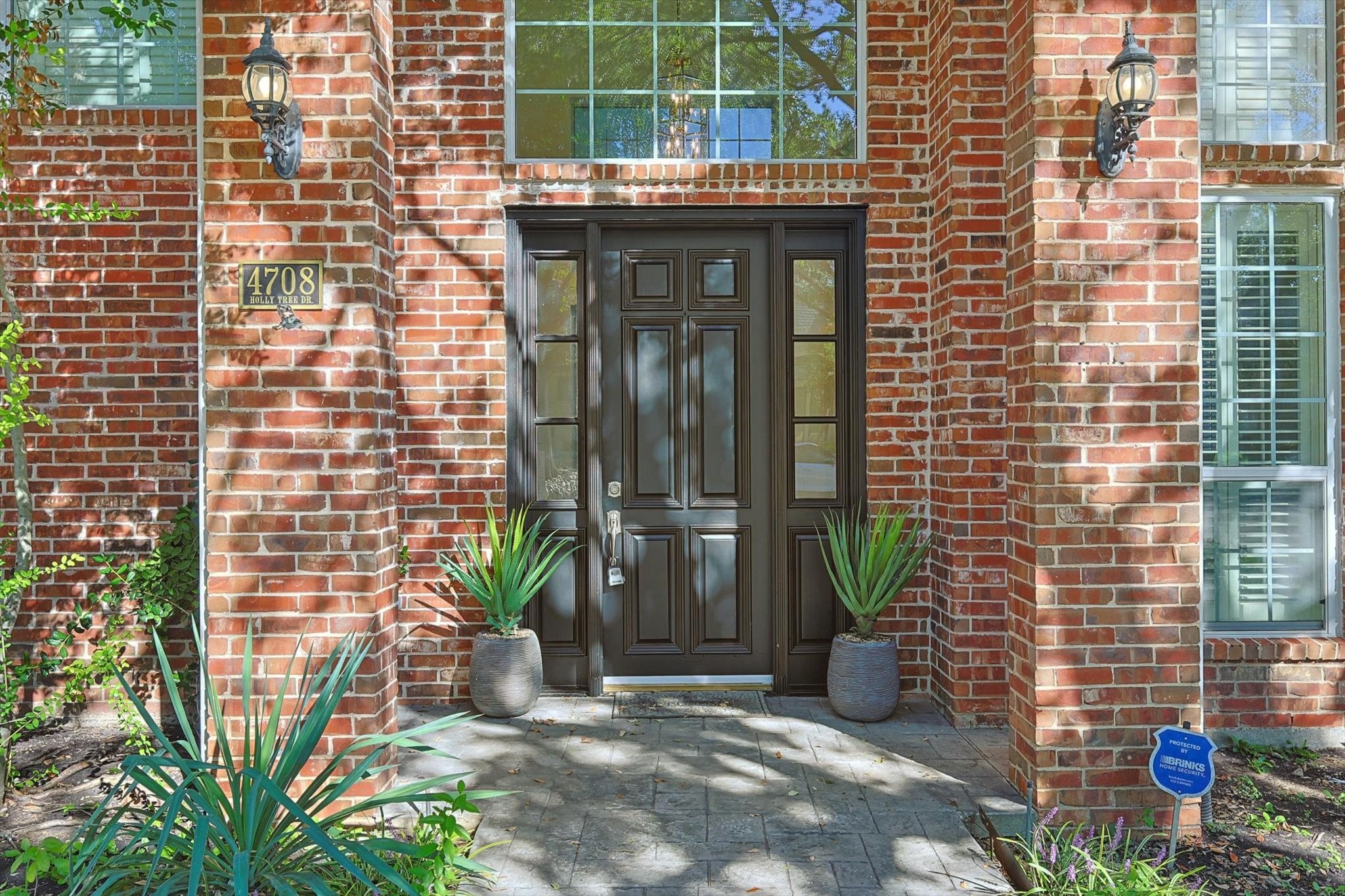 4708 Holly Tree Drive