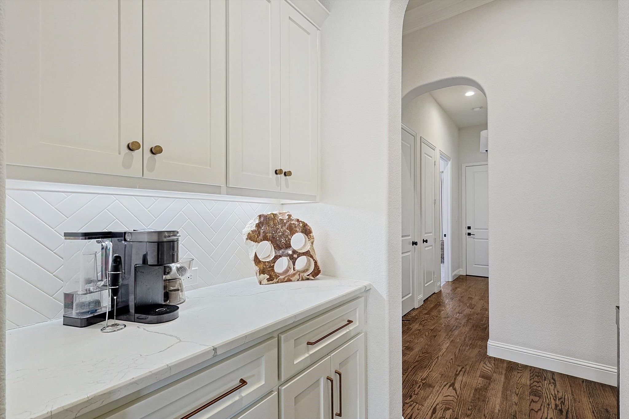 3351 Waverly Drive