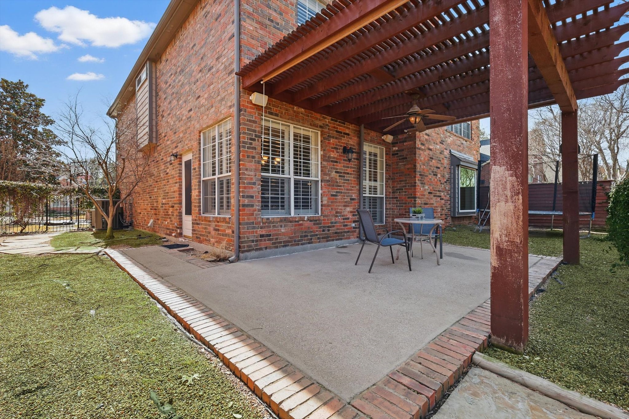 3805 Park Pl