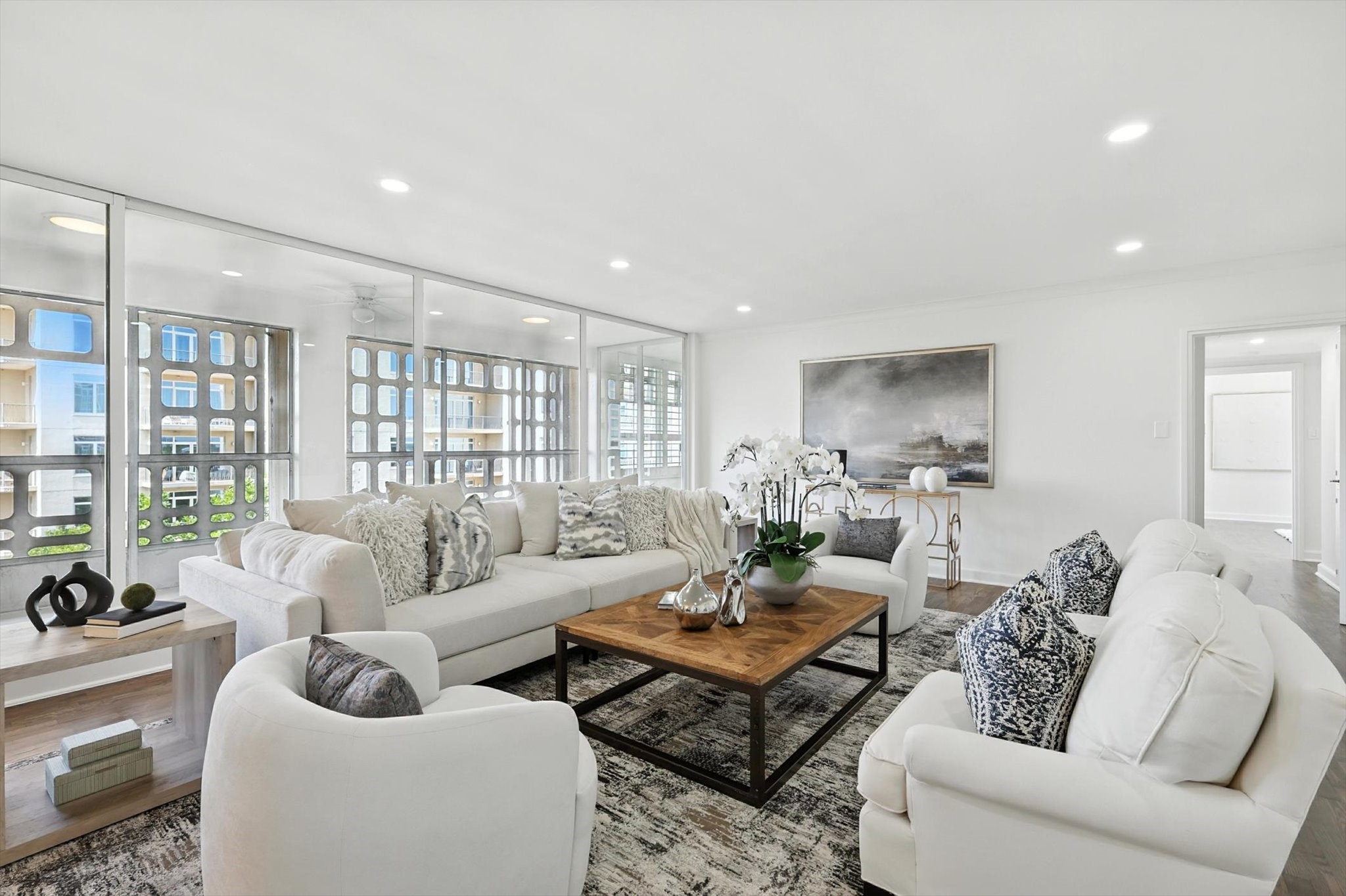 3525 Turtle Creek Boulevard 8B
