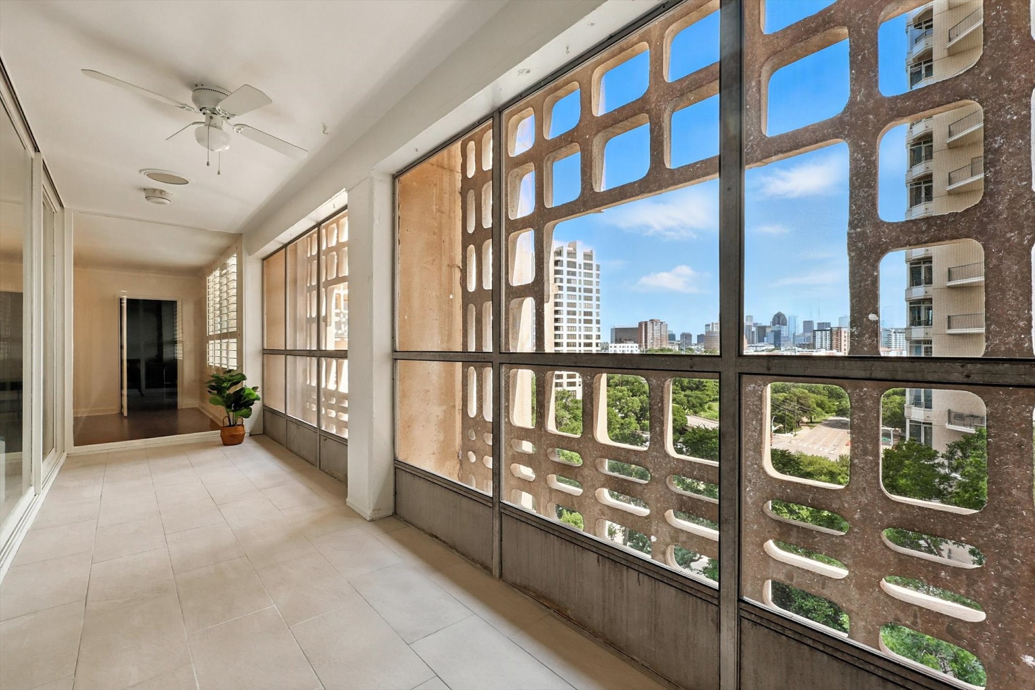 3525 Turtle Creek Boulevard 8B