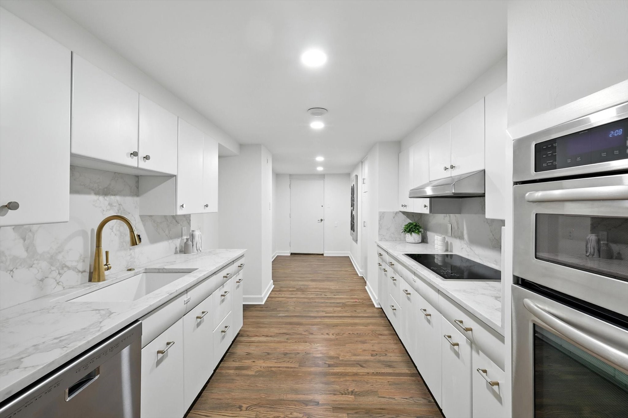 3525 Turtle Creek Boulevard 8B