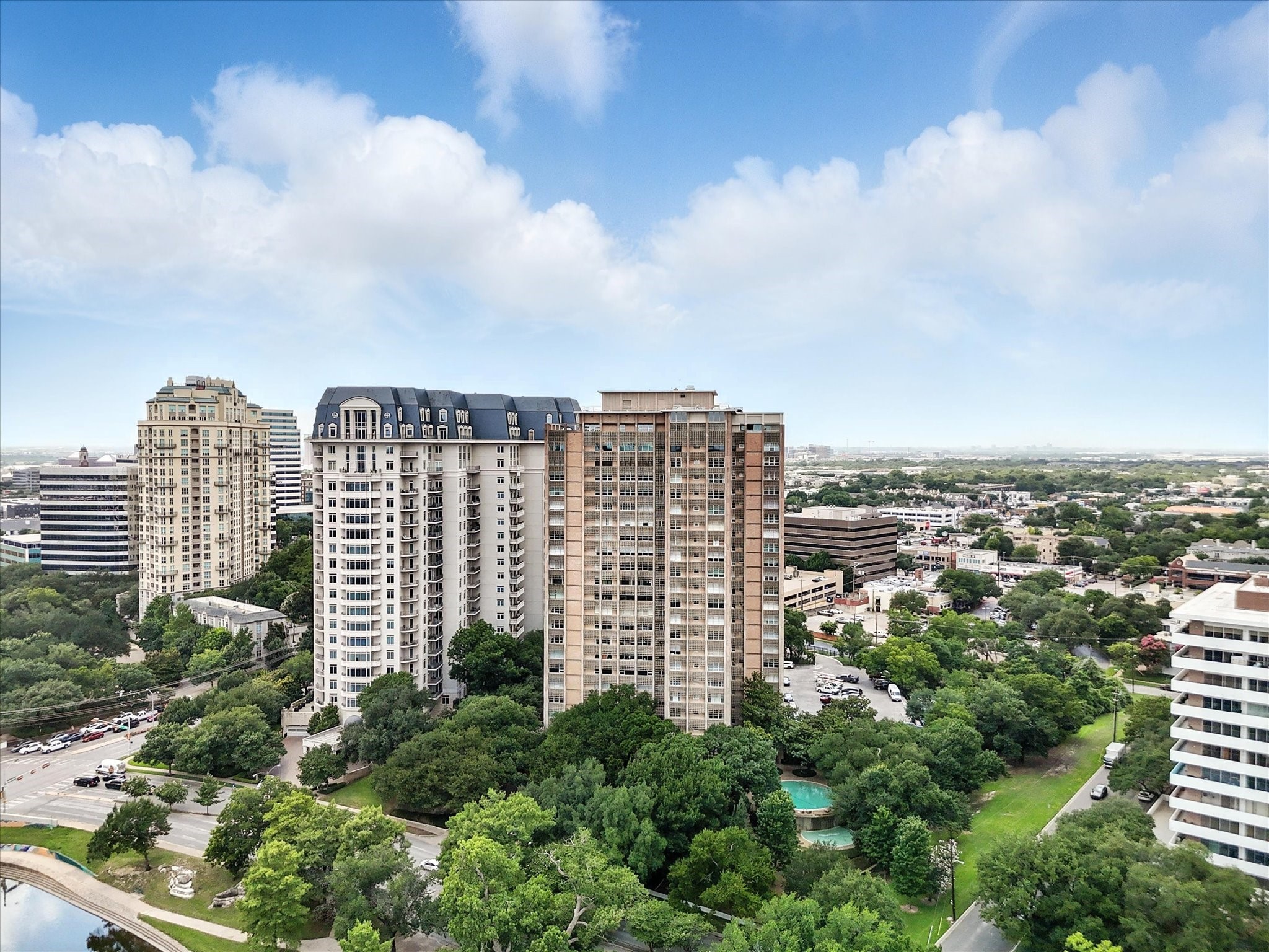 3525 Turtle Creek Boulevard 8B