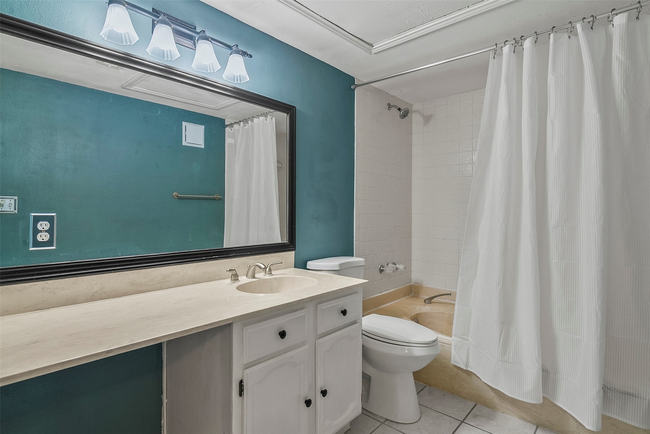3101 Townbluff Drive 724