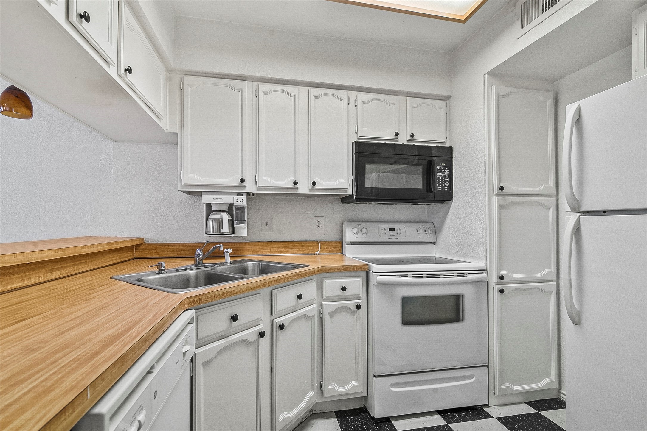 3101 Townbluff Drive 724