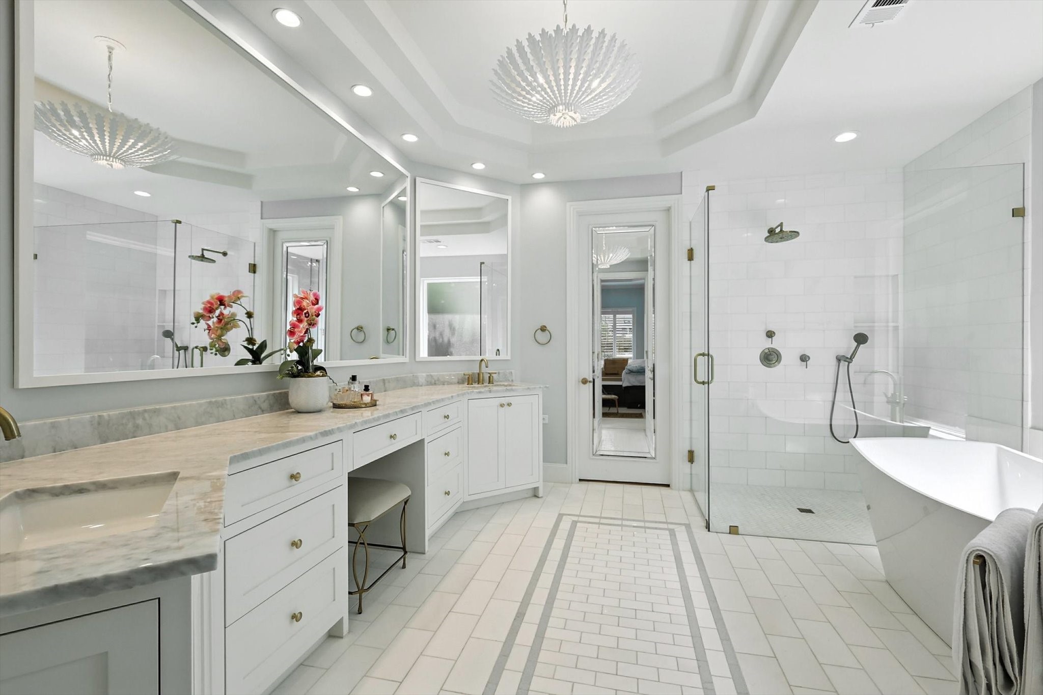 5132 Quail Lake Drive