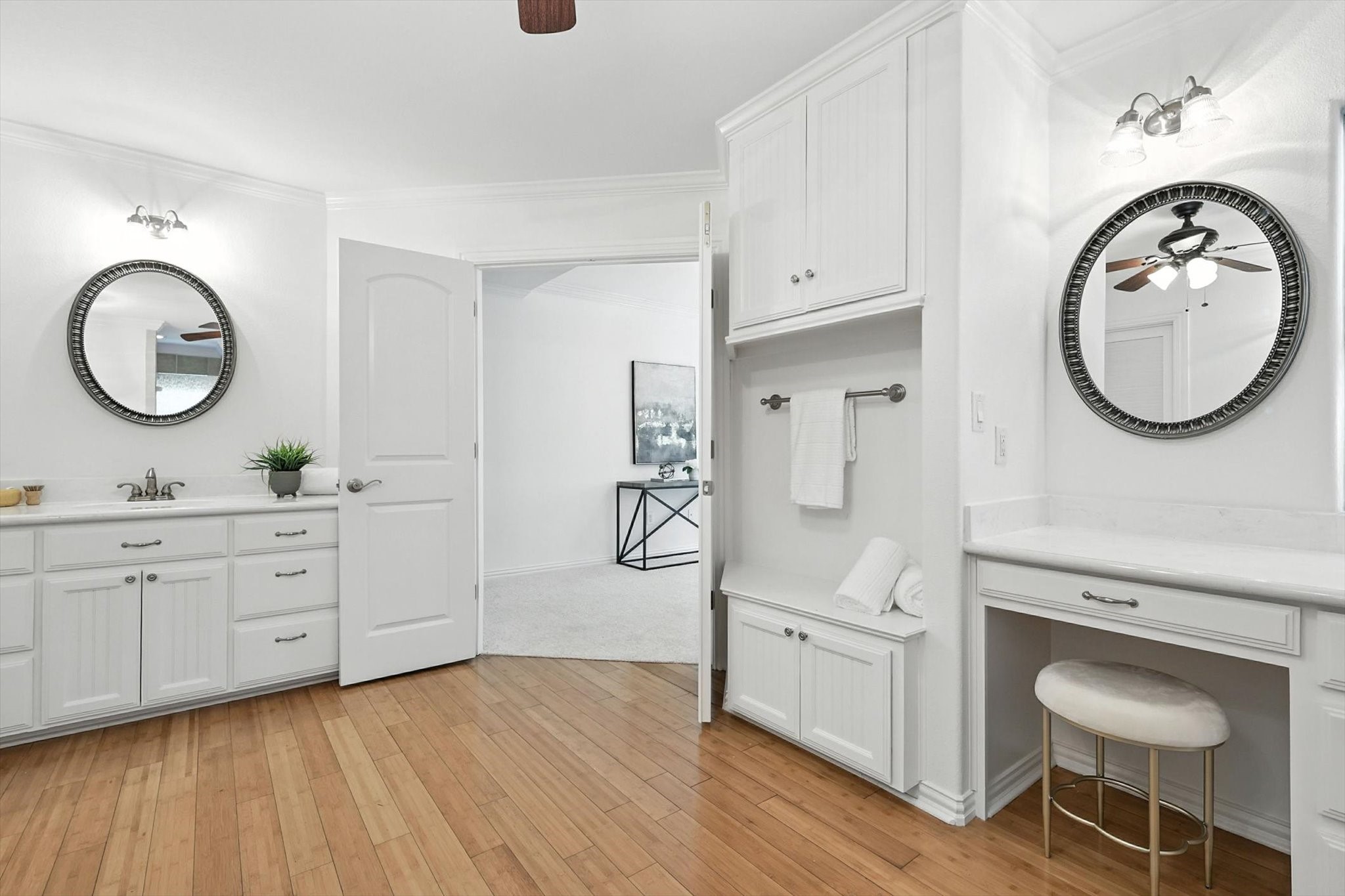1032 Sunswept Terrace