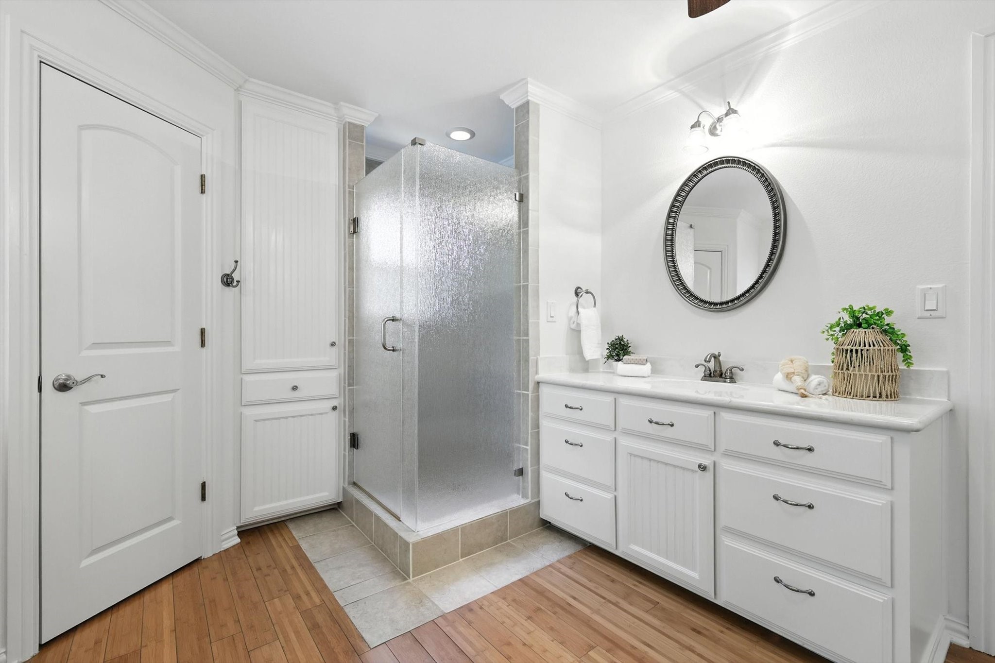 1032 Sunswept Terrace