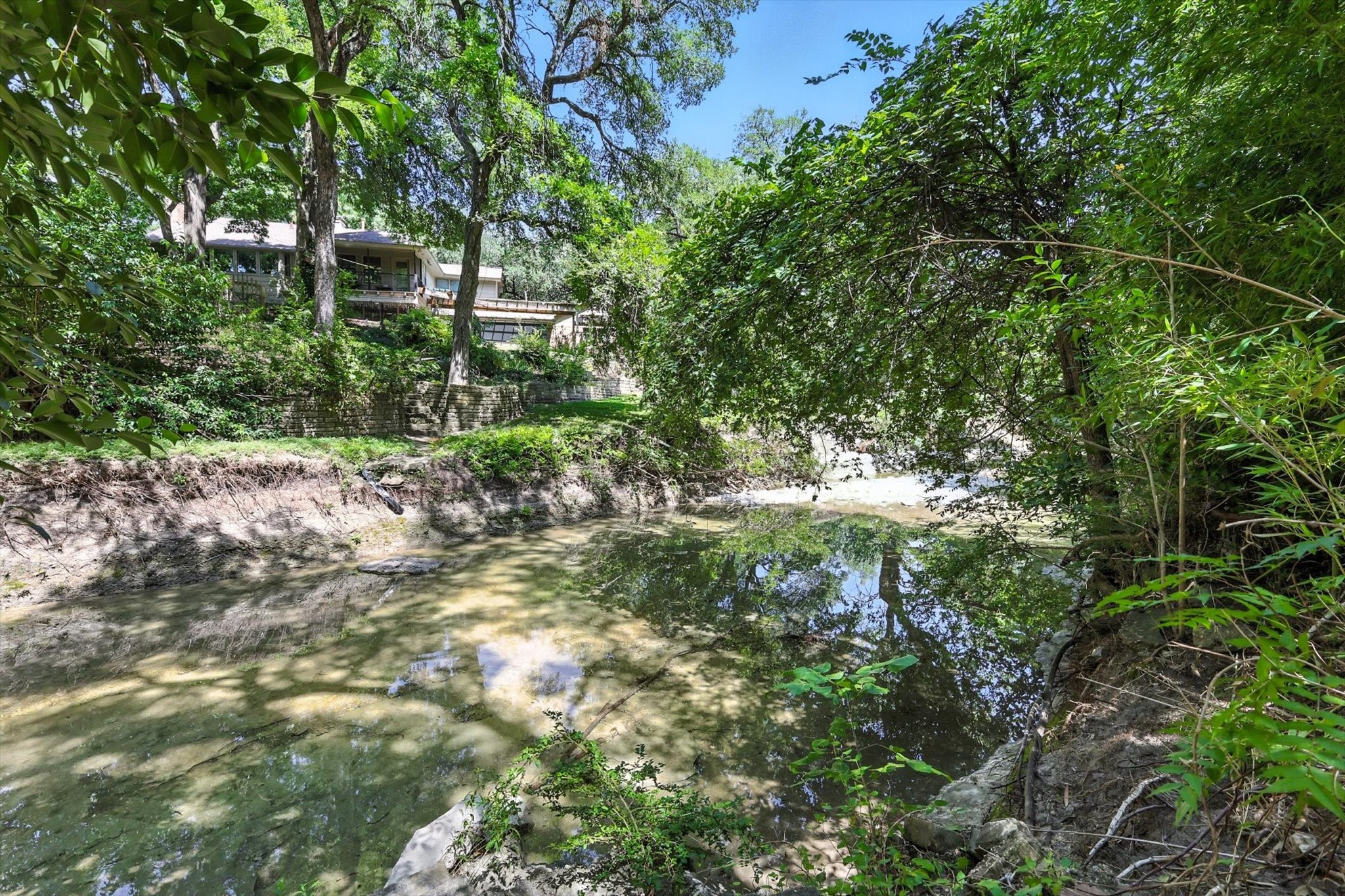 1032 Sunswept Terrace