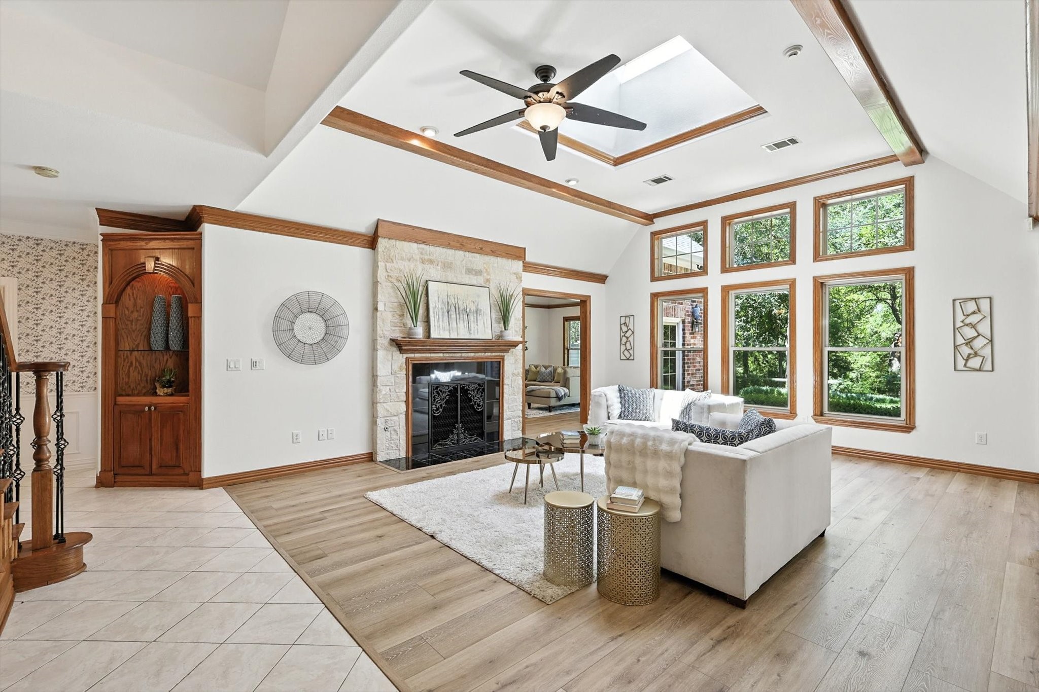 1032 Sunswept Terrace