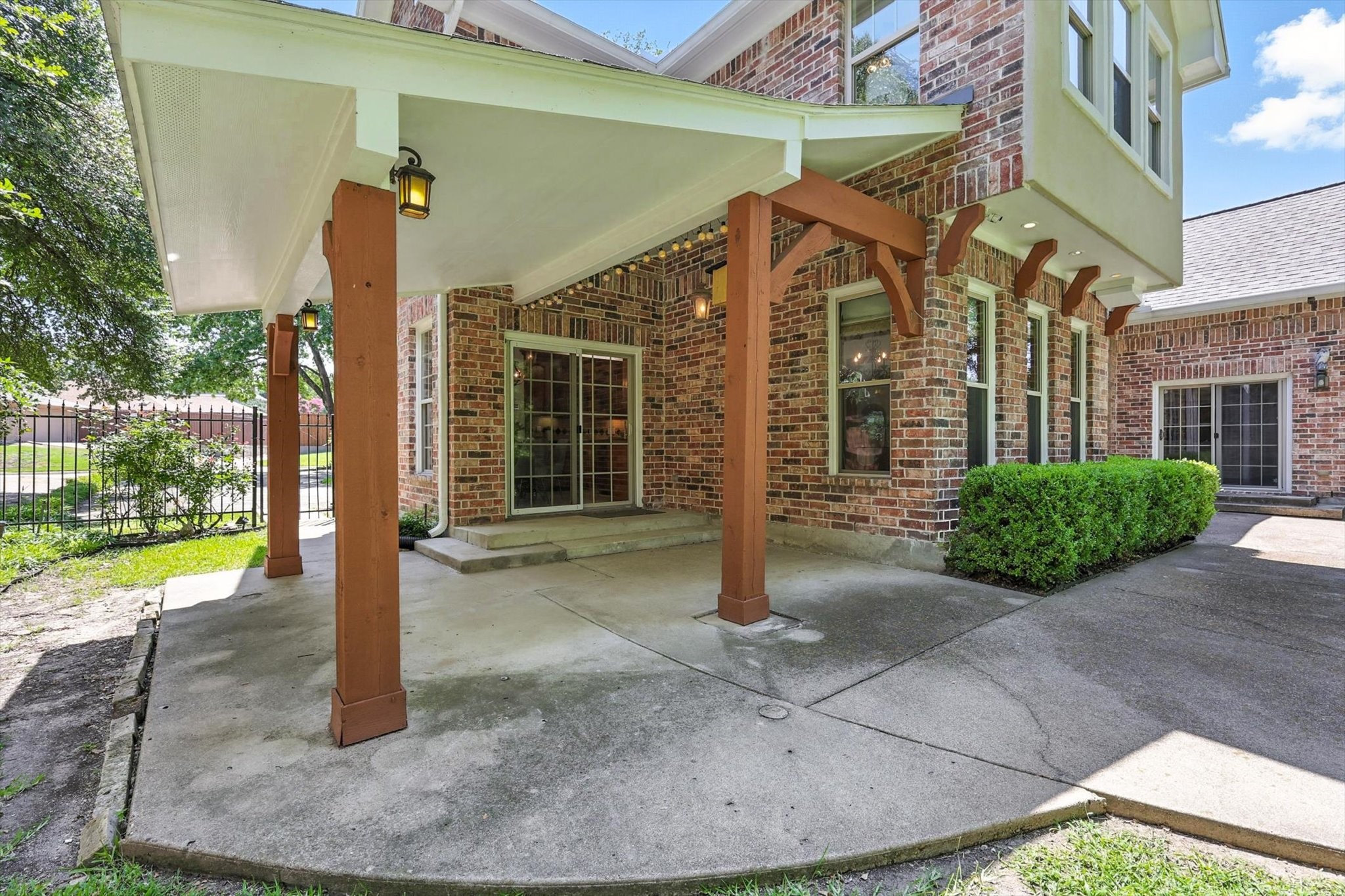1032 Sunswept Terrace