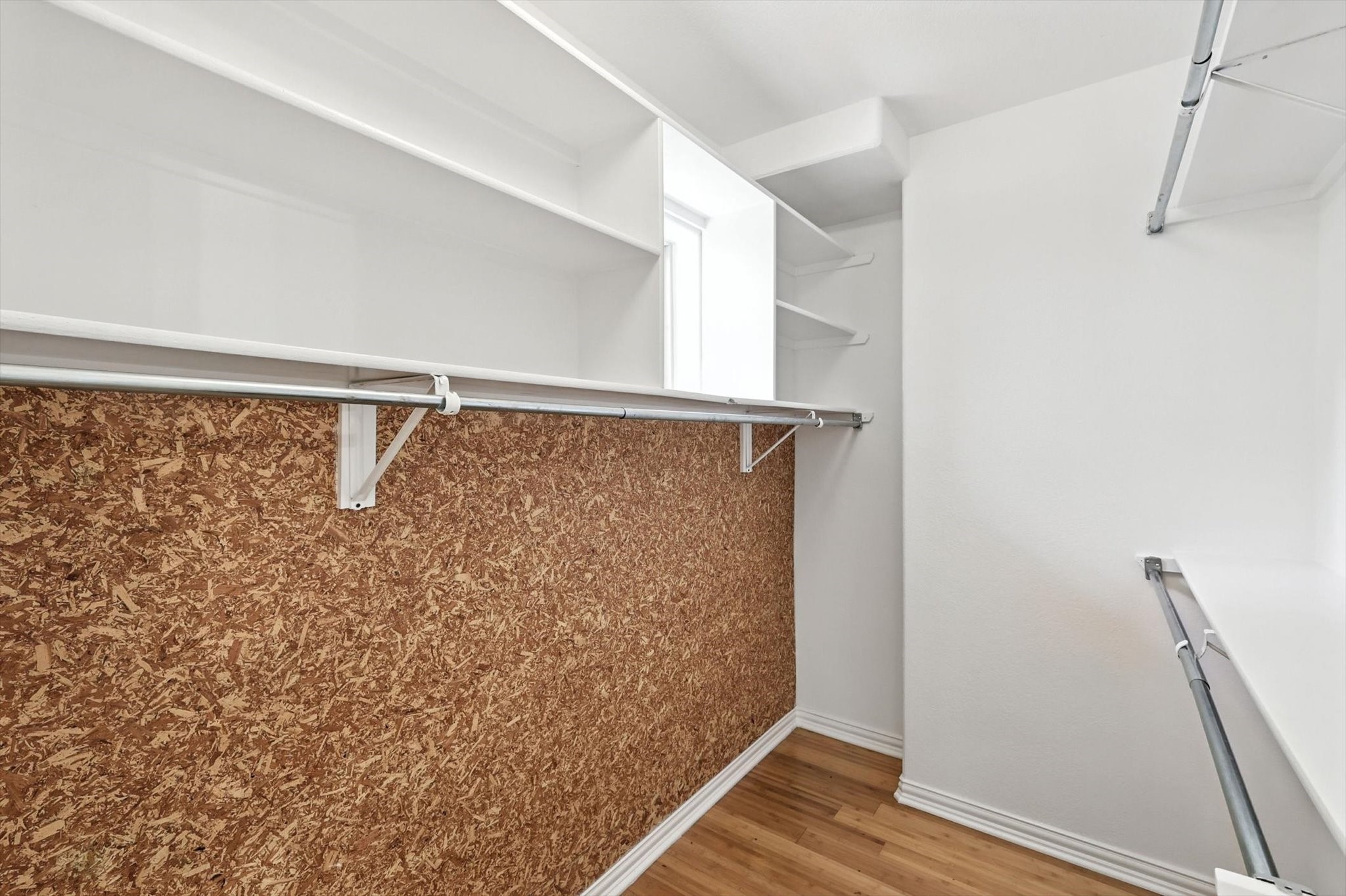 1032 Sunswept Terrace