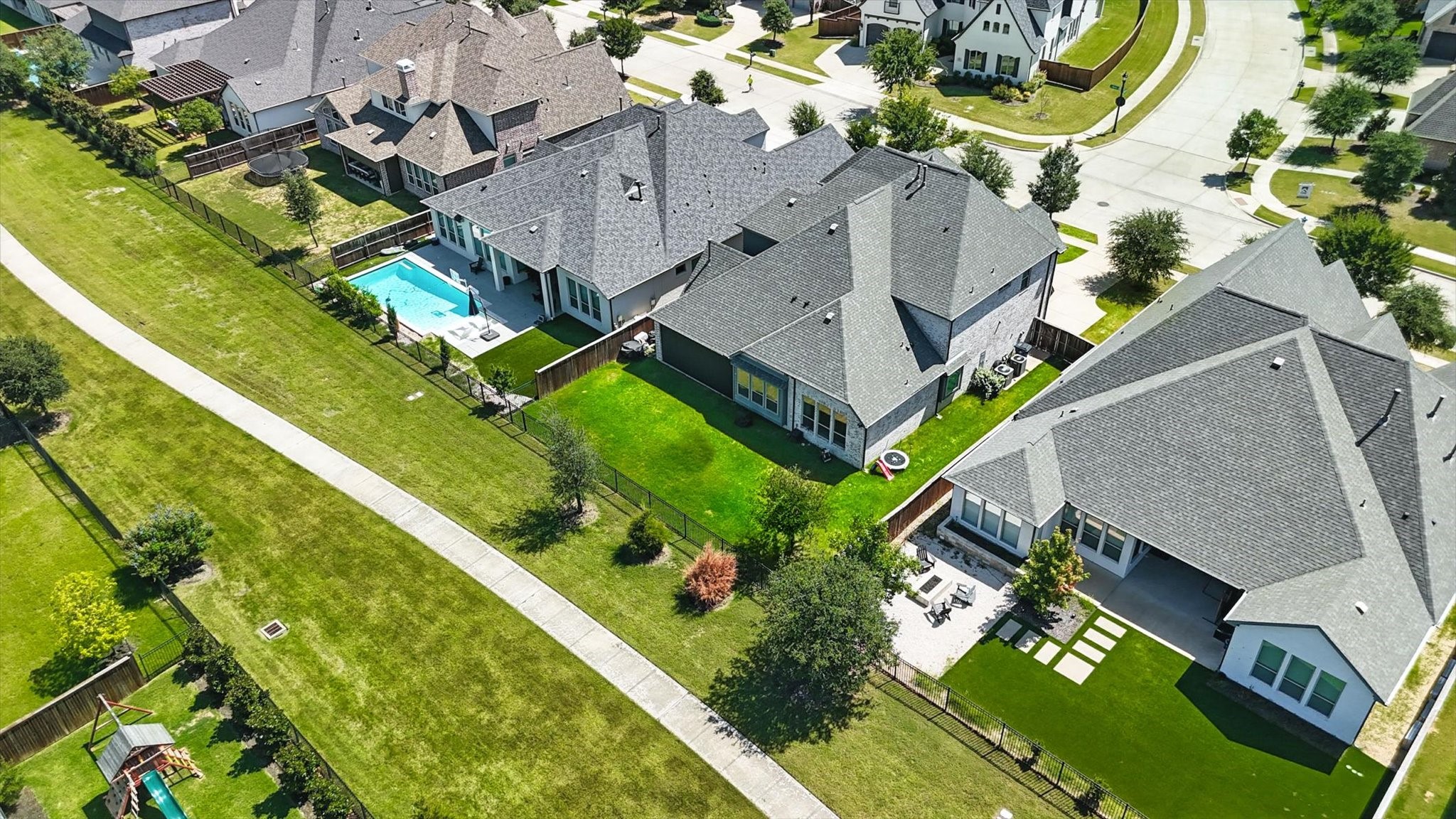 3383 Waverly Drive