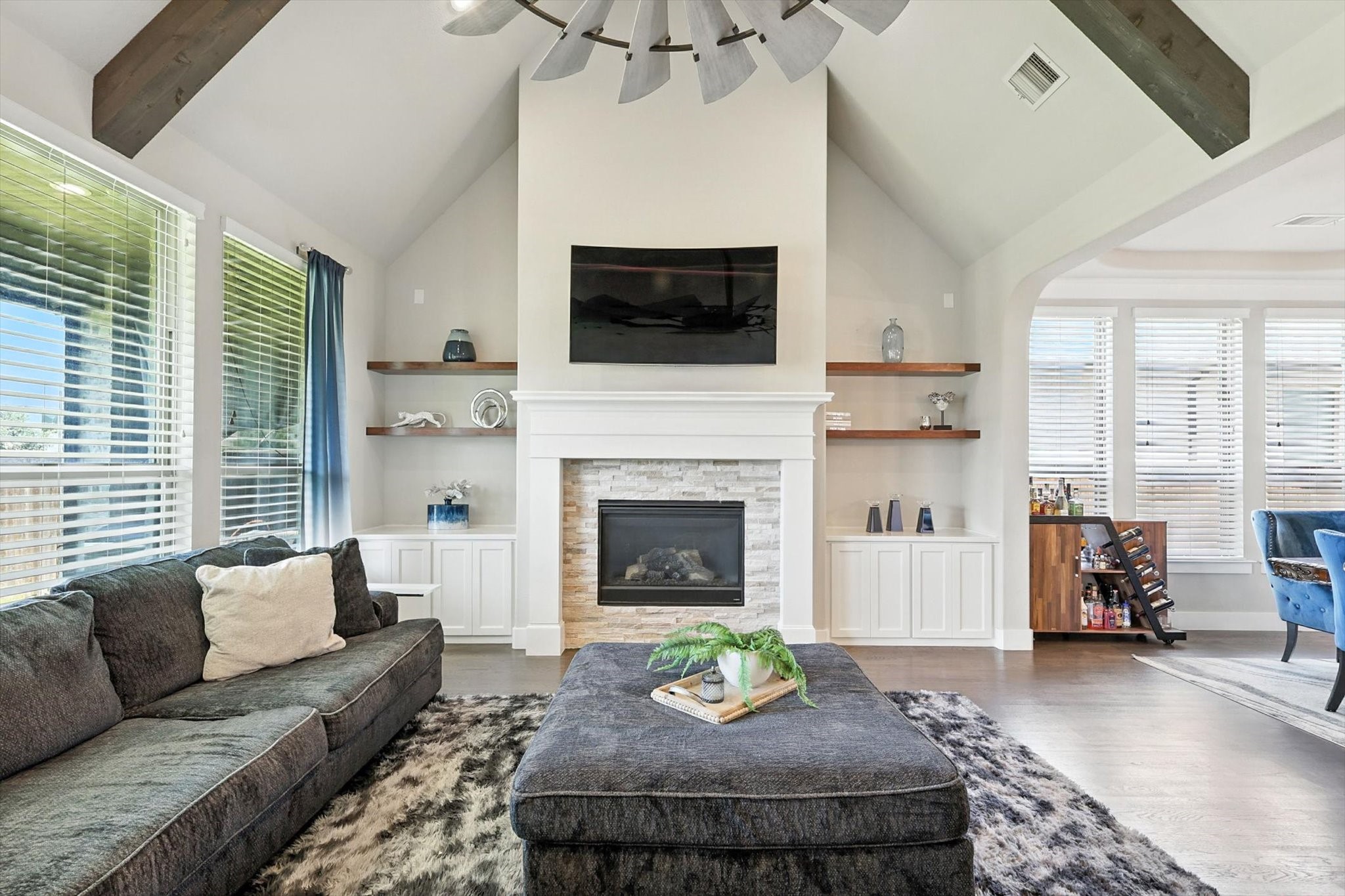 3383 Waverly Drive