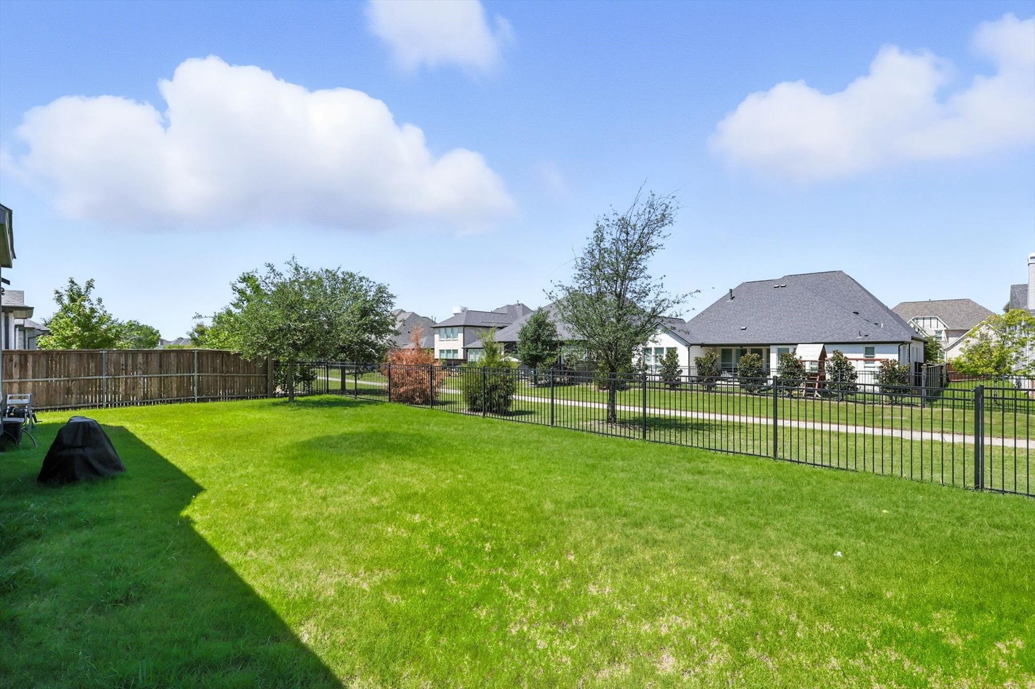 3383 Waverly Drive