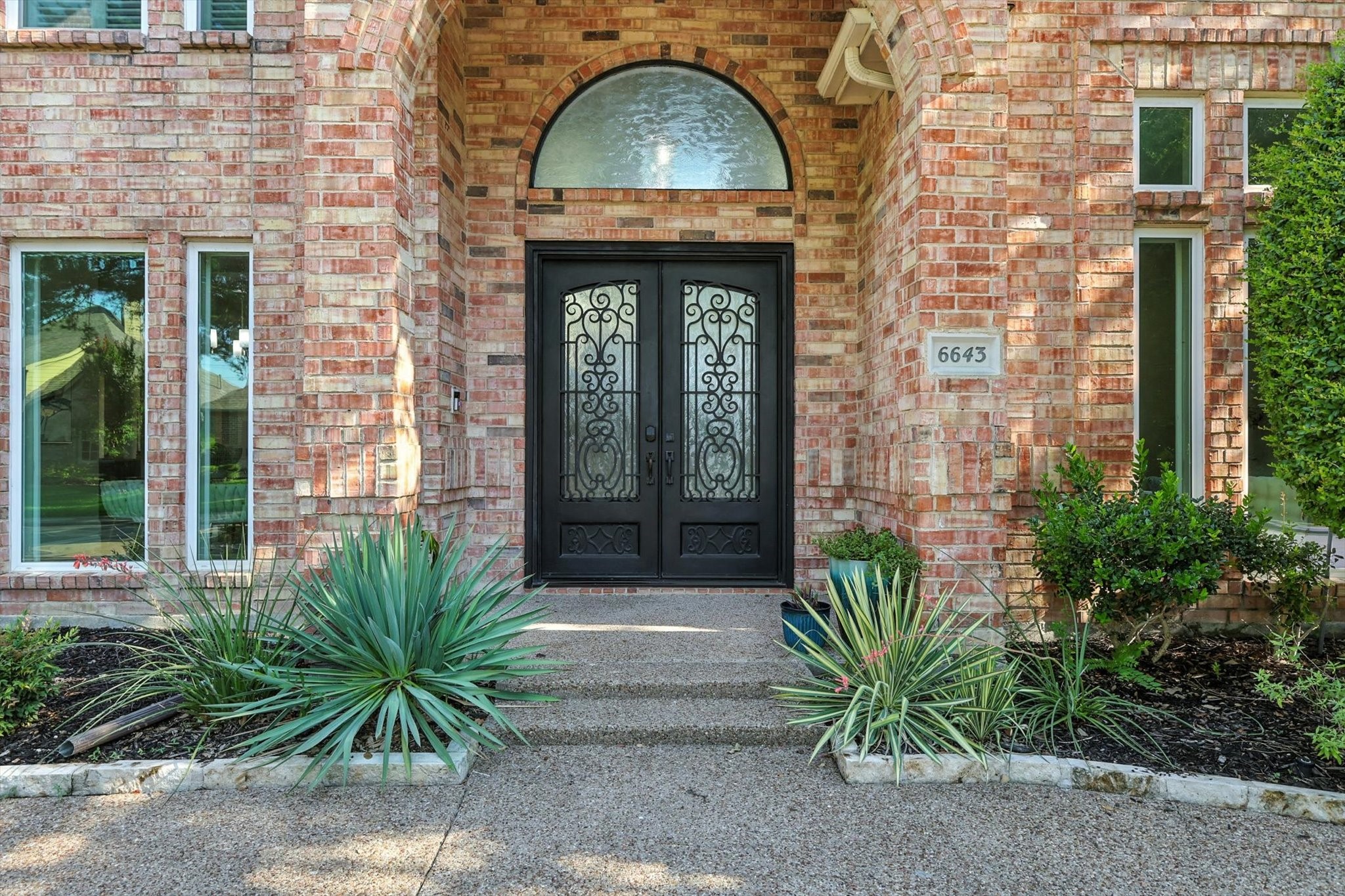 6643 Gretchen Lane
