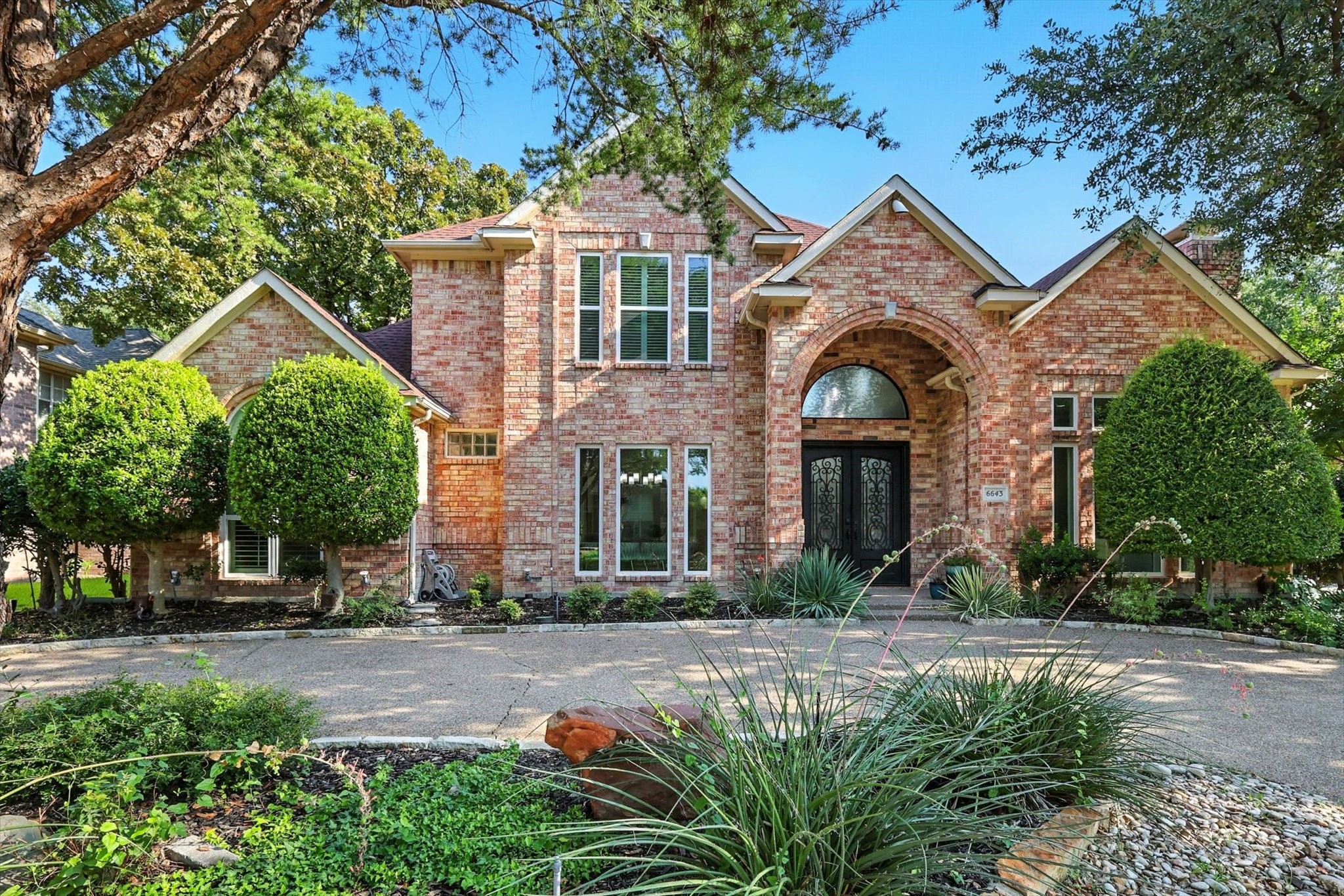6643 Gretchen Lane