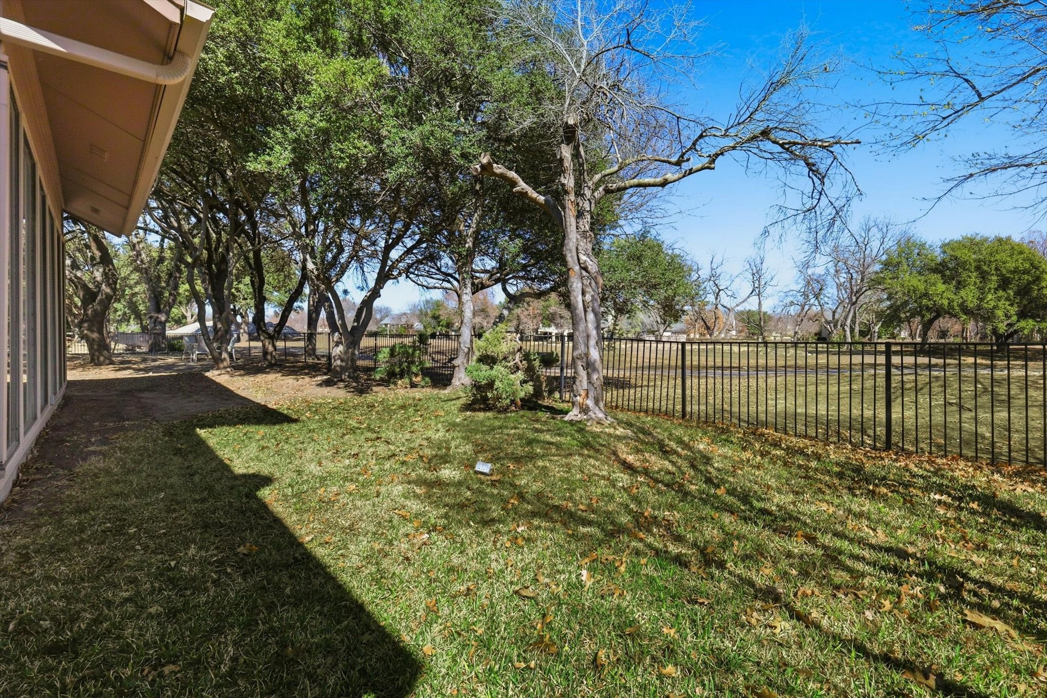 5806 Bent Trail