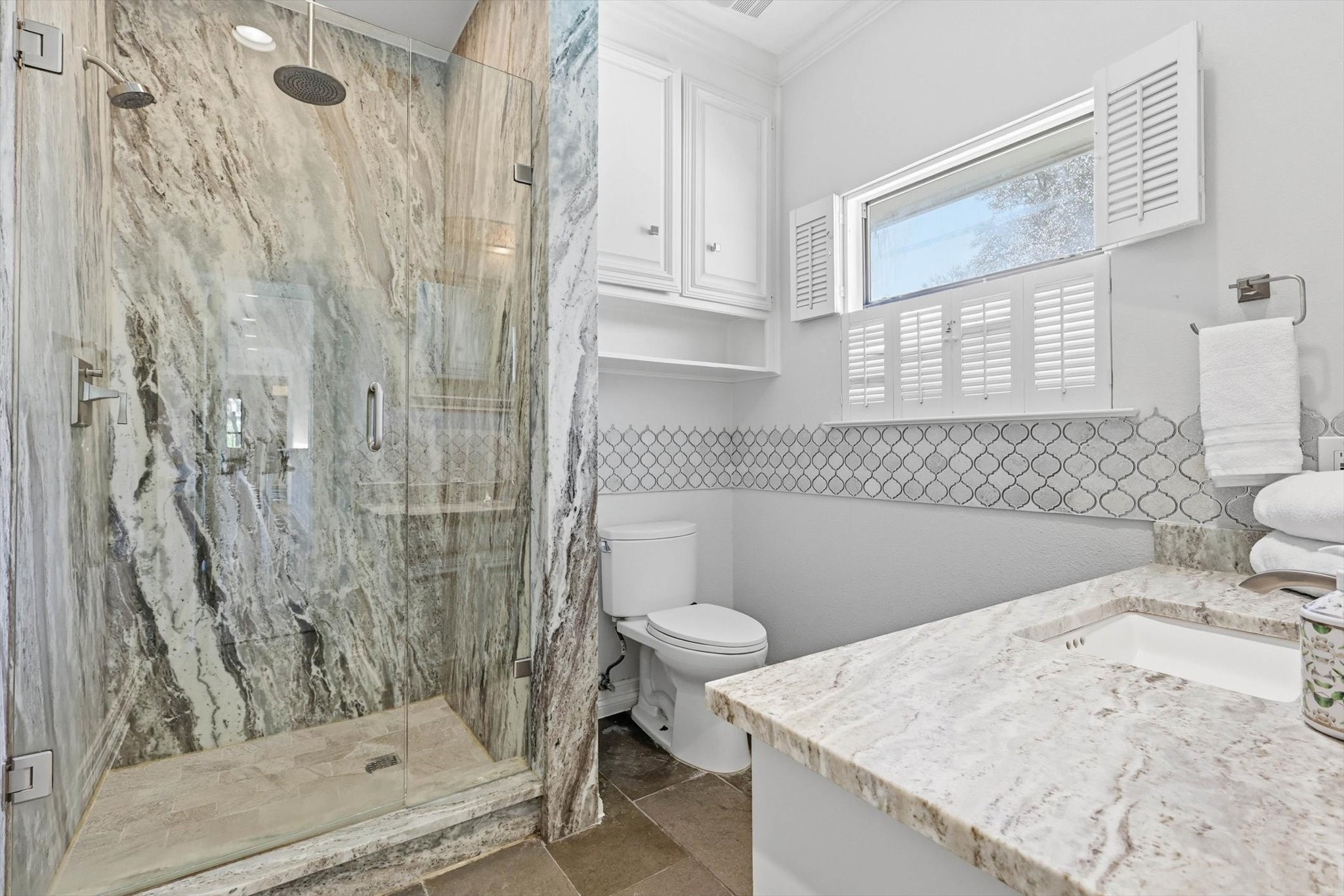 5806 Bent Trail