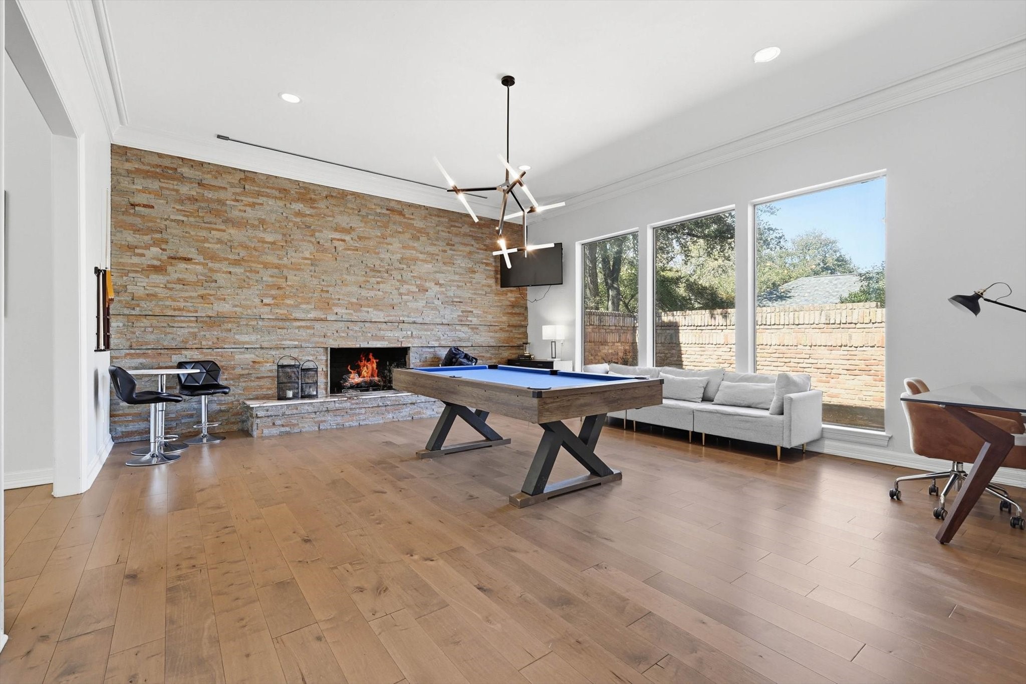5806 Bent Trail