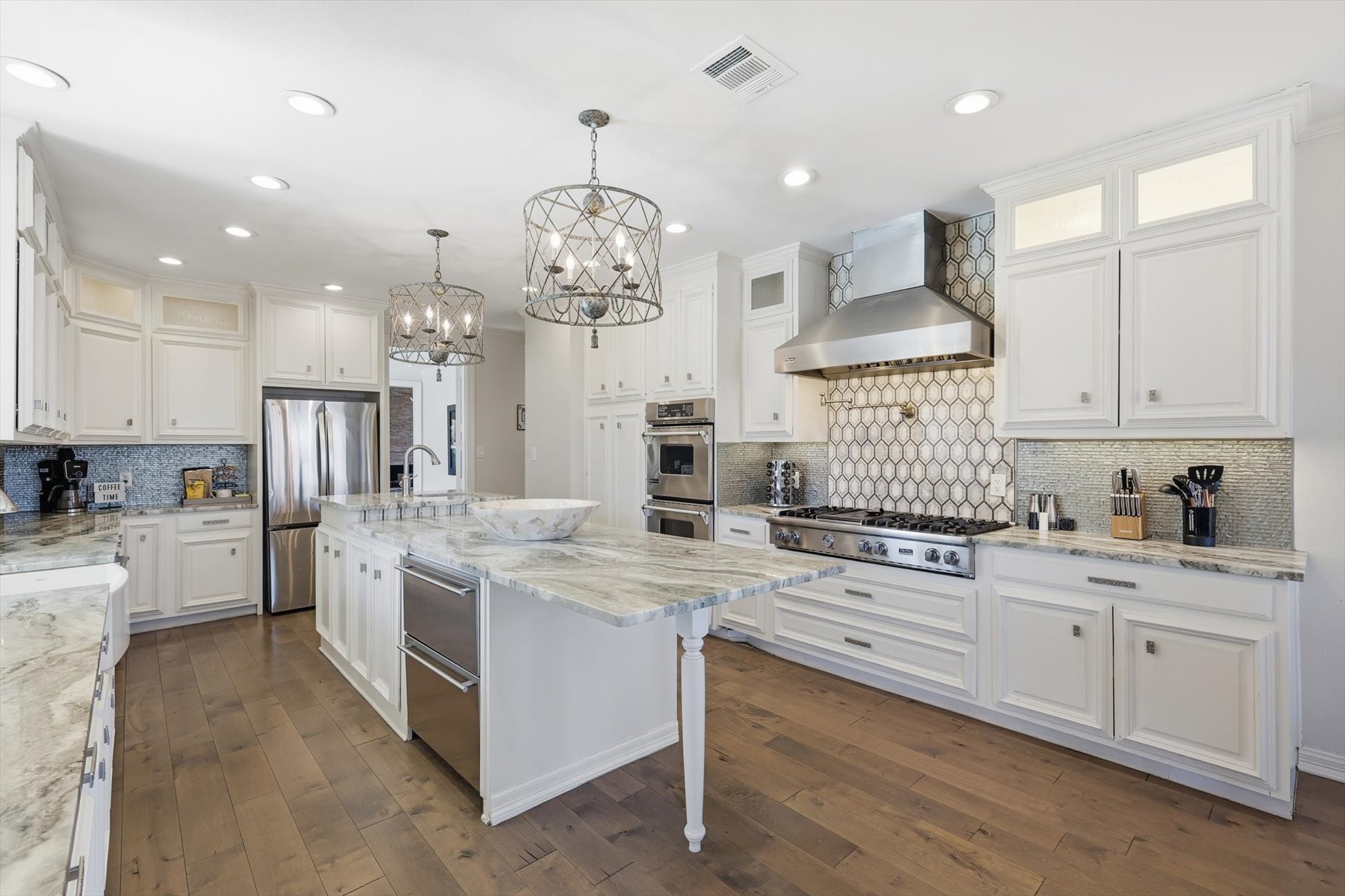 5806 Bent Trail