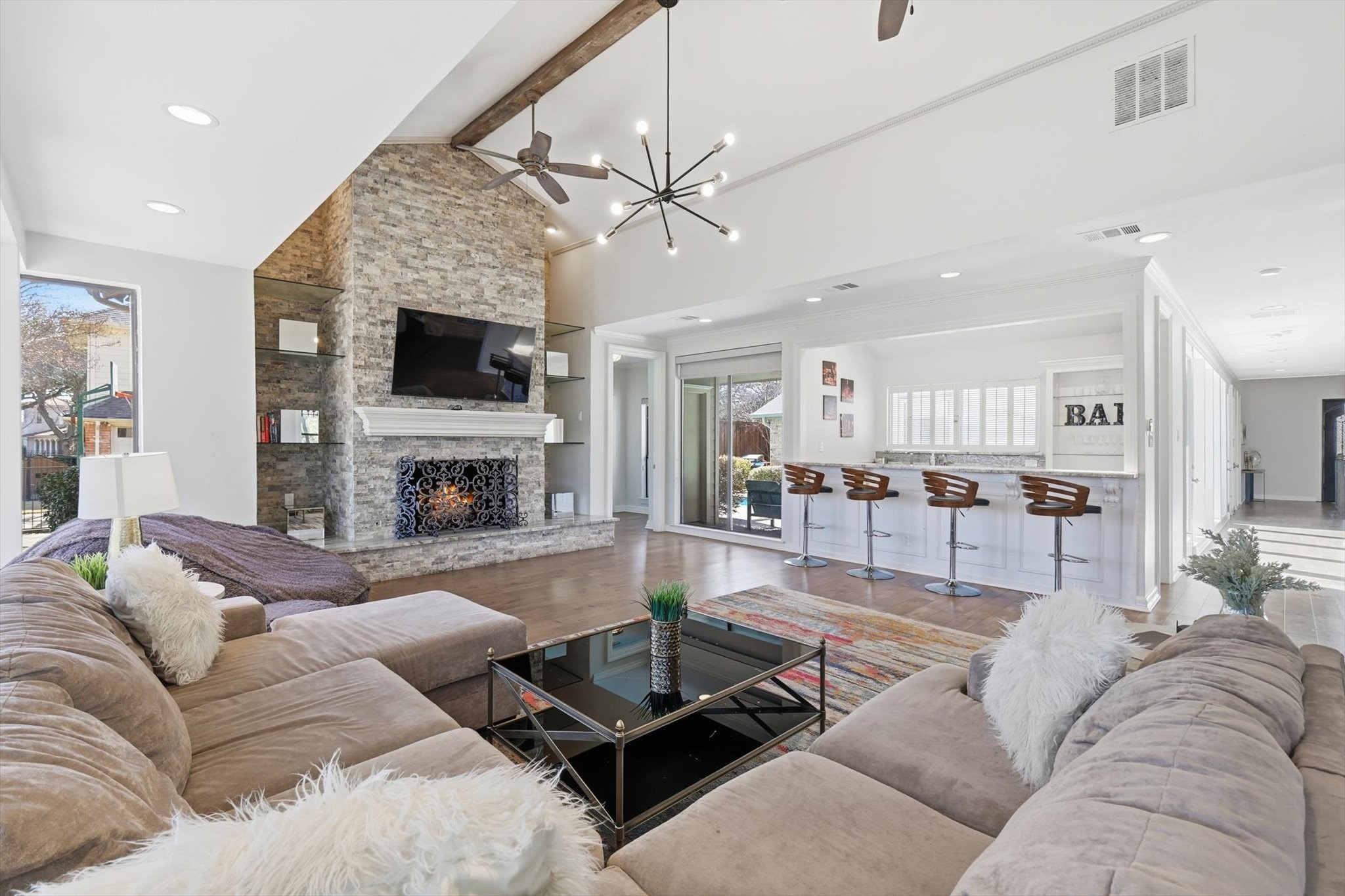 5806 Bent Trail