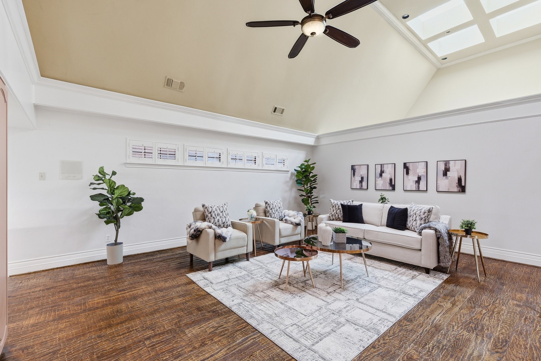 16815 Village Lane