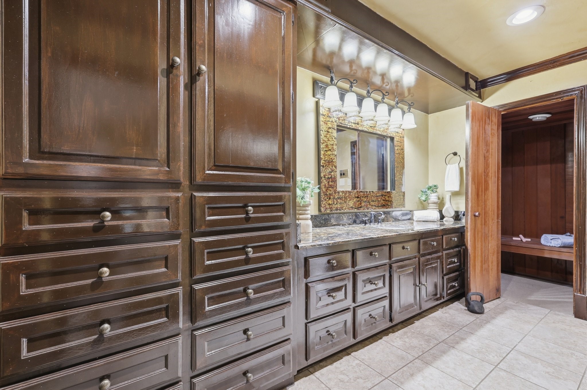 16815 Village Lane