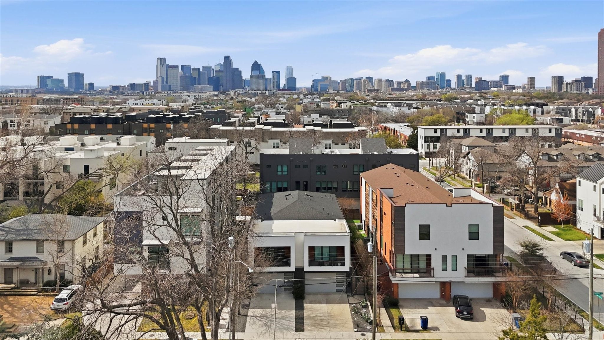 1925 N Prairie Avenue