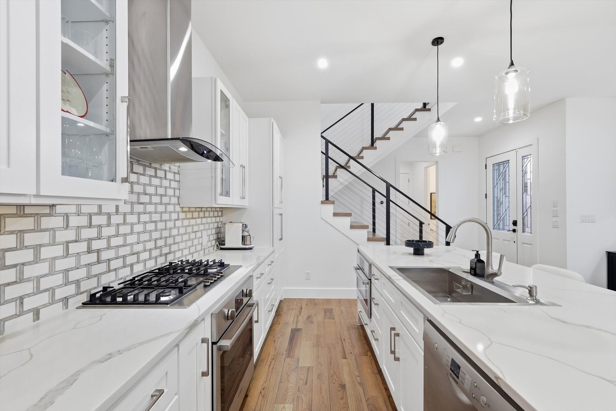 1925 N Prairie Avenue