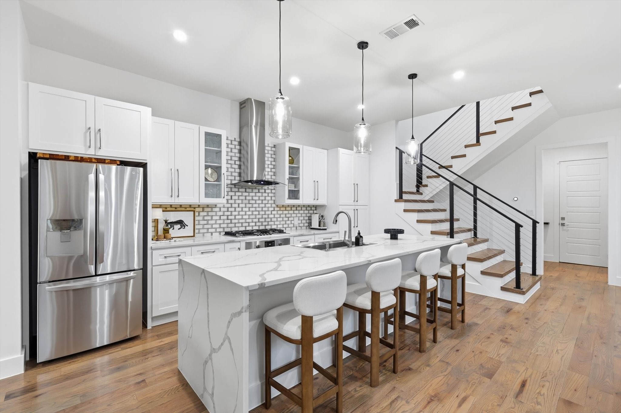 1925 N Prairie Avenue