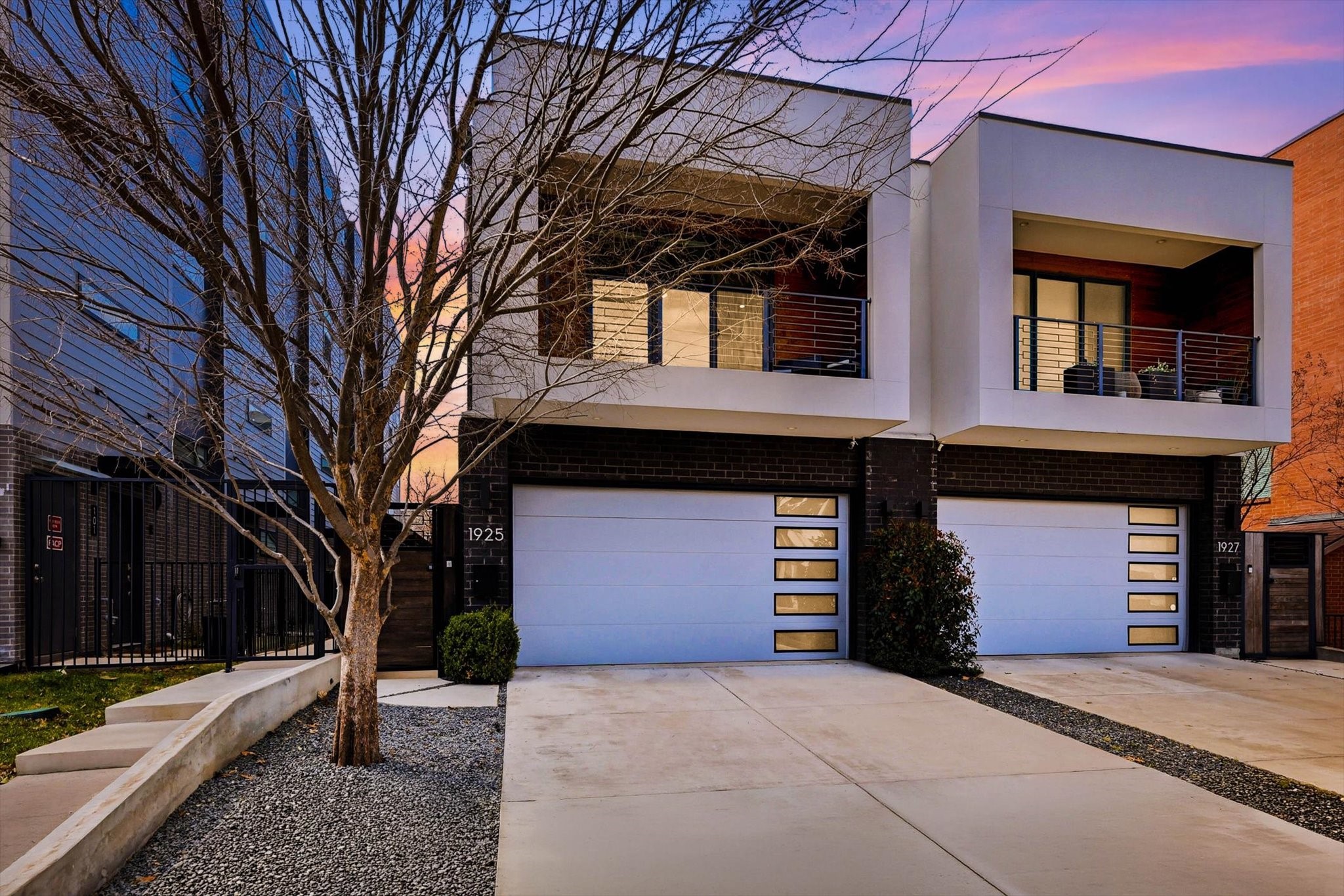 1925 N Prairie Avenue