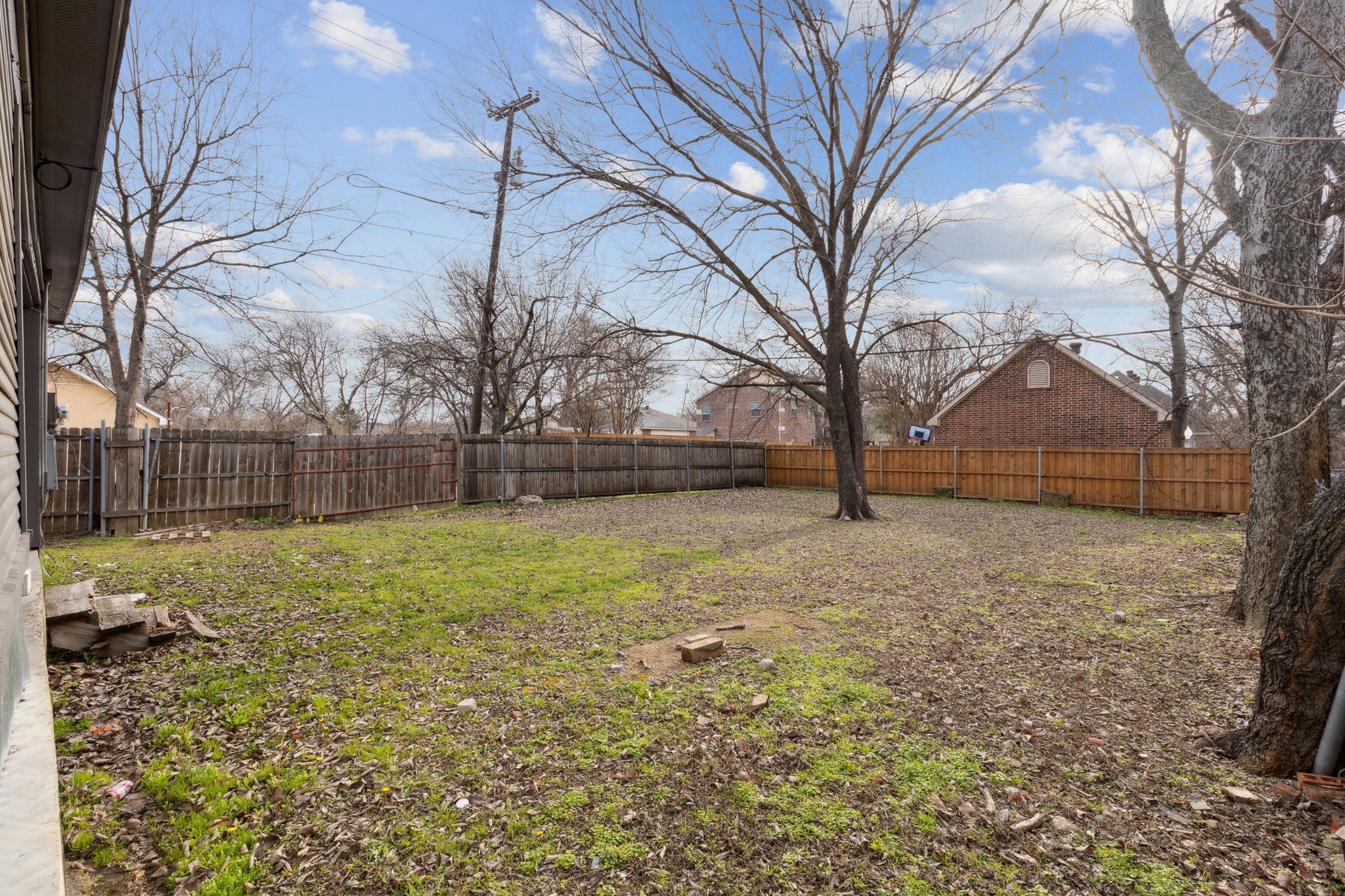 5346 Ash Lane
