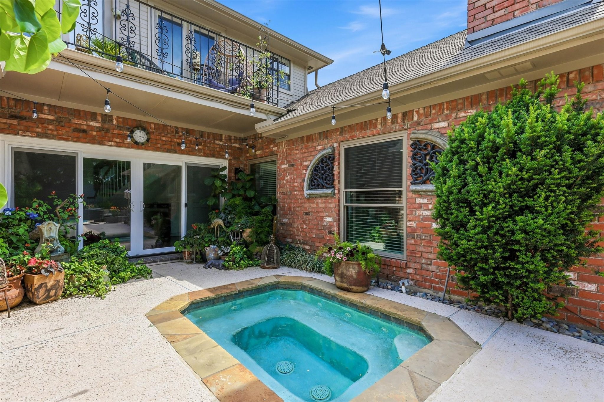 14917 Oaks North Drive