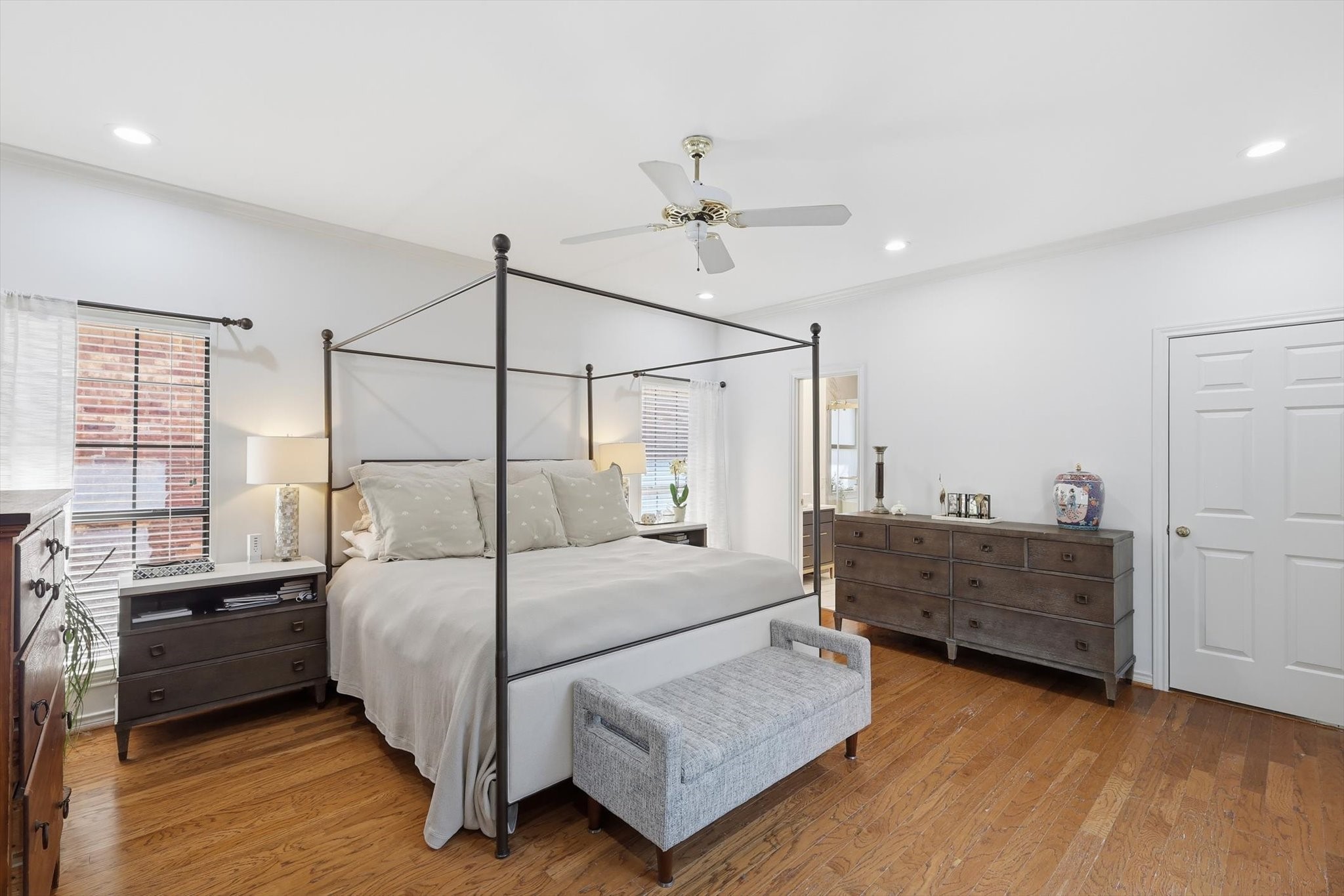 14917 Oaks North Drive