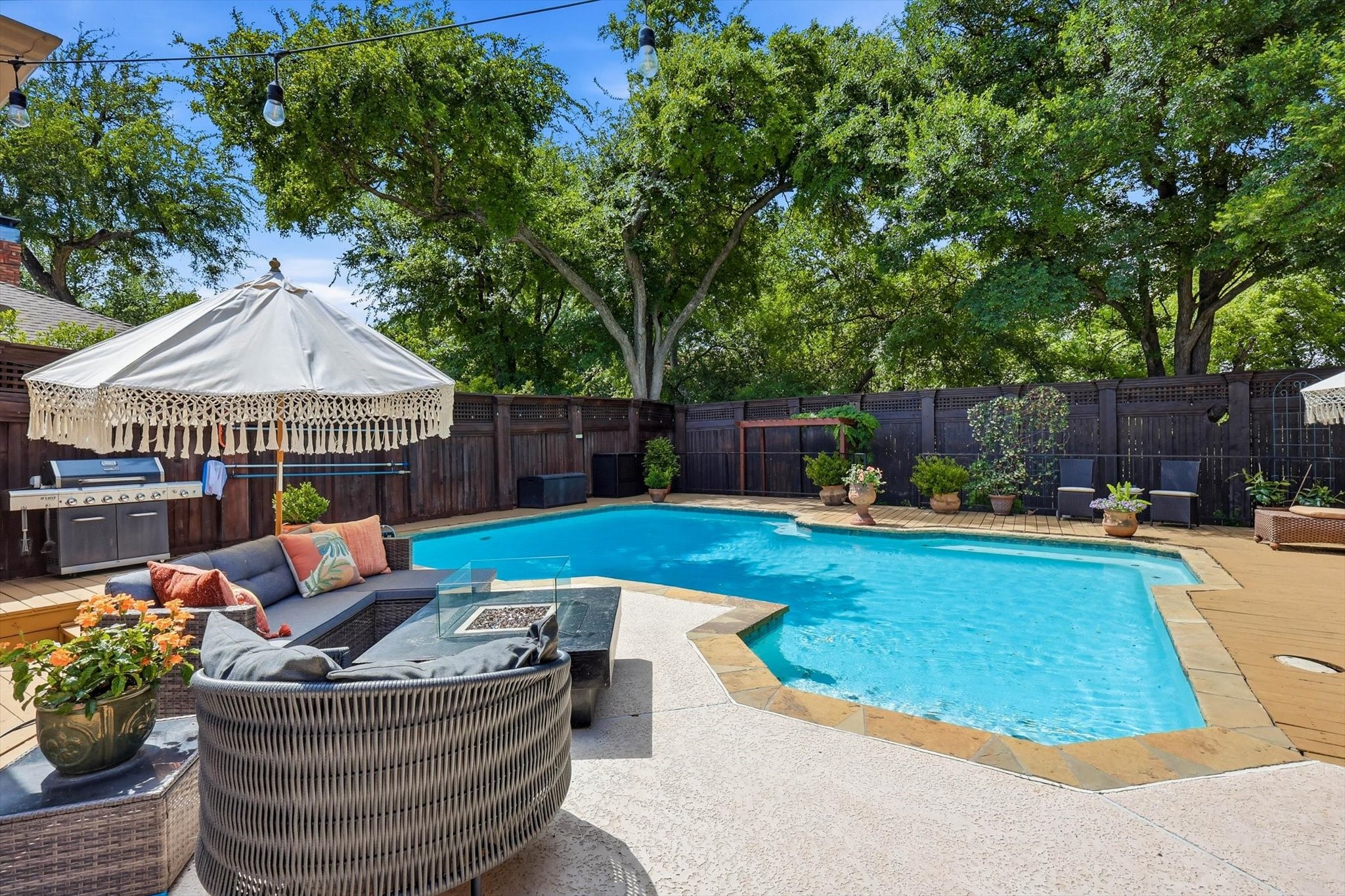 14917 Oaks North Drive