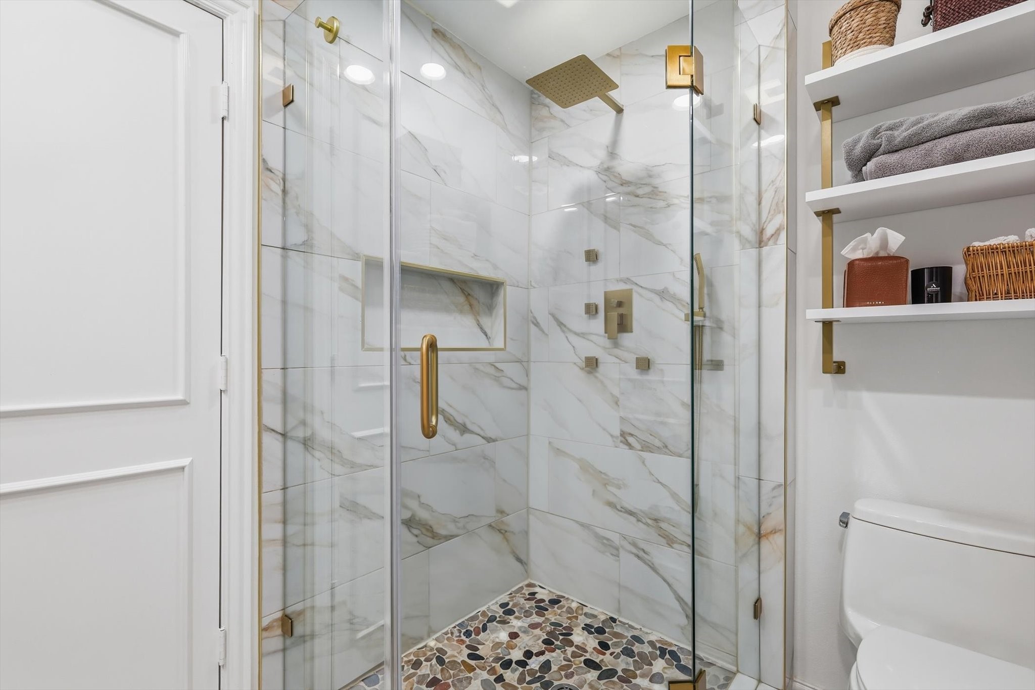 14917 Oaks North Drive